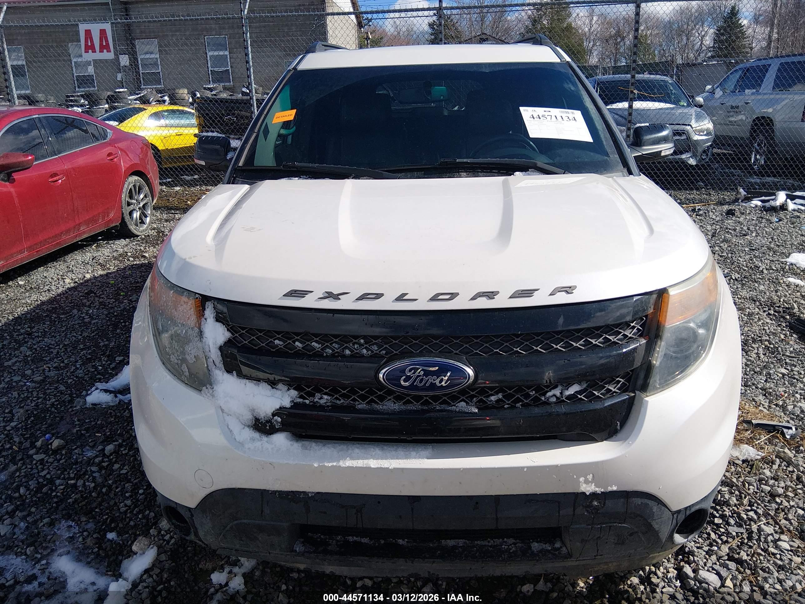 FORD EXPLORER image 6