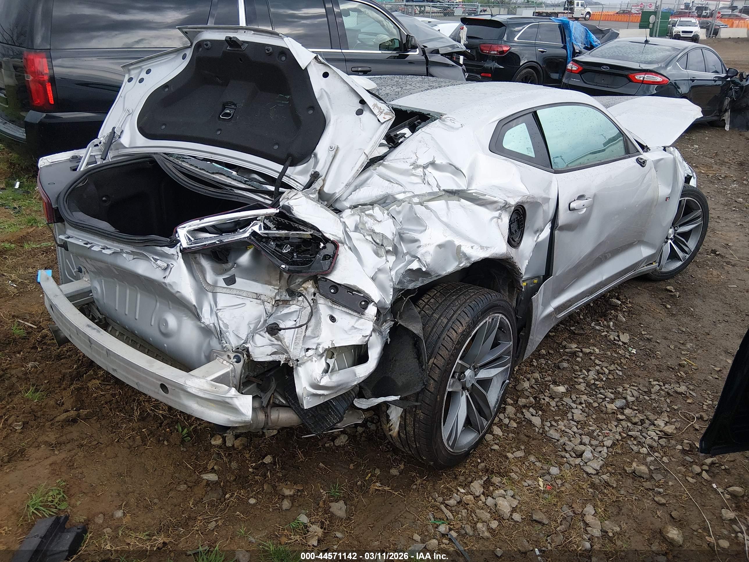 CHEVROLET CAMARO image 4