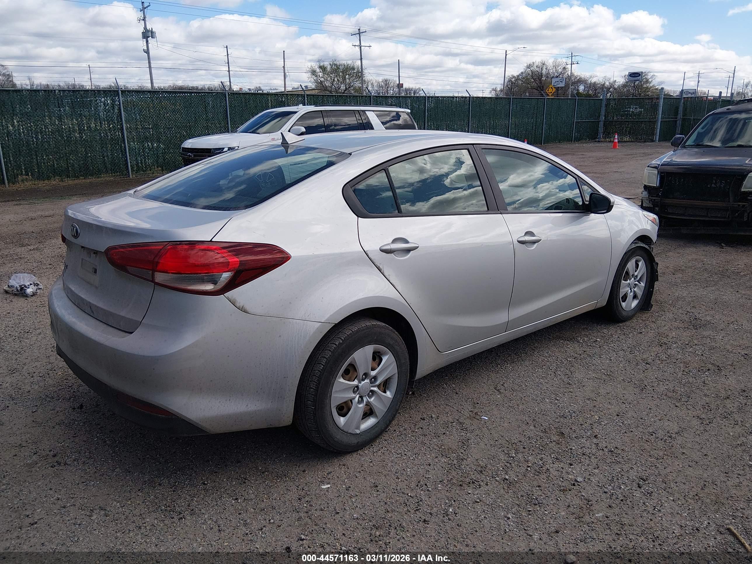 KIA FORTE image 4