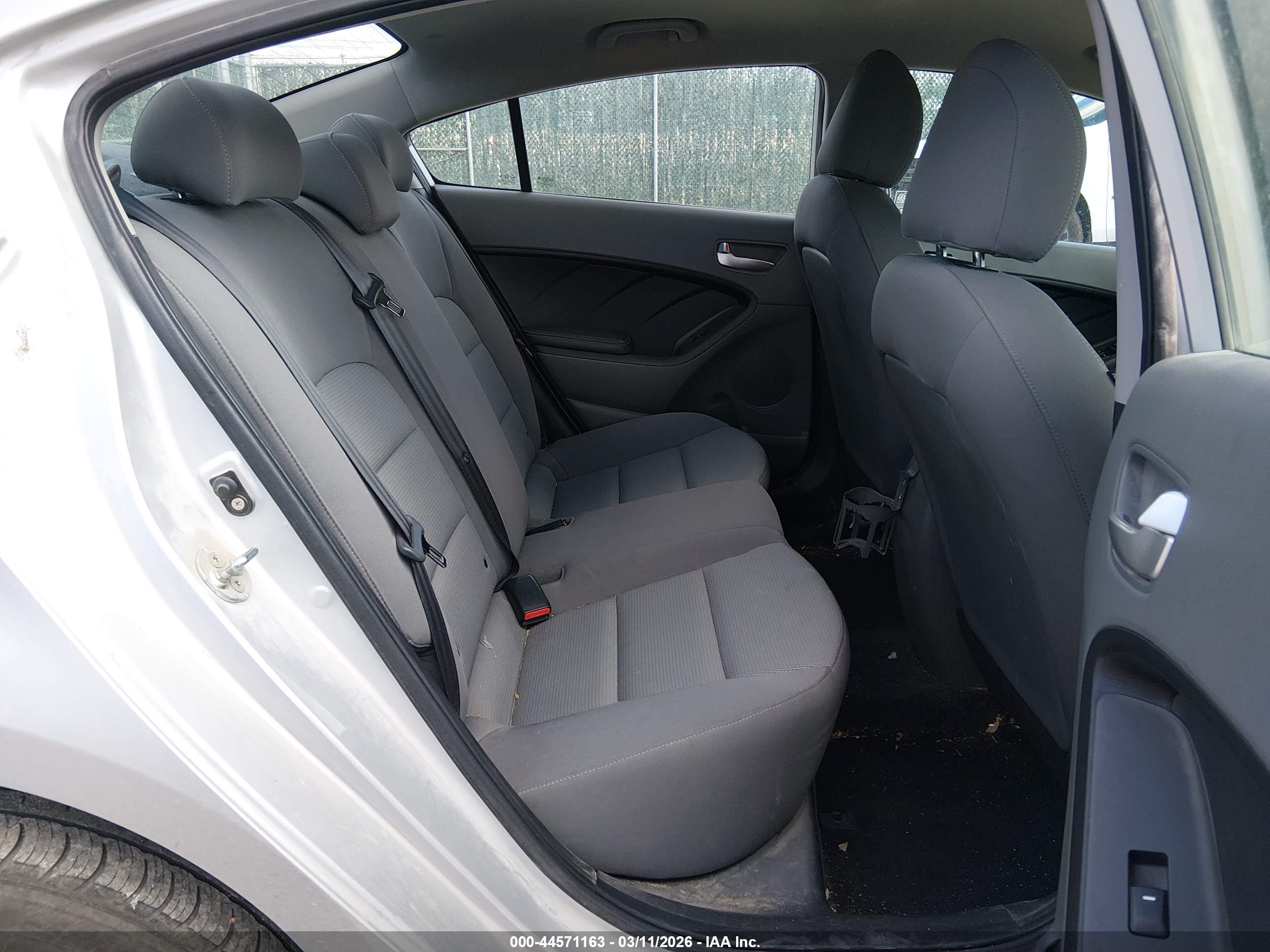 KIA FORTE image 8