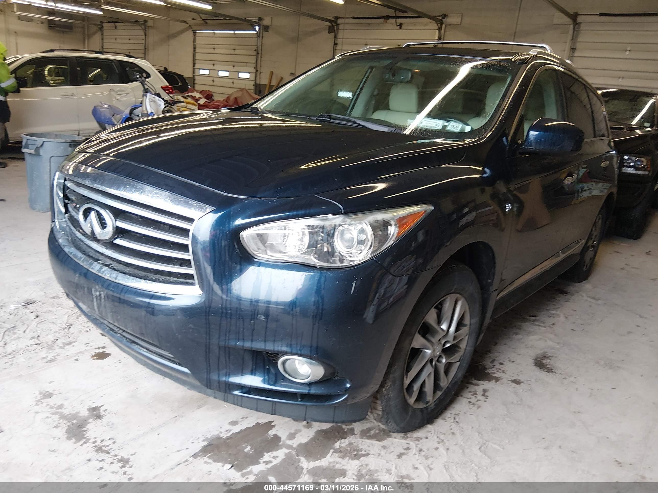 INFINITI QX60 image 2