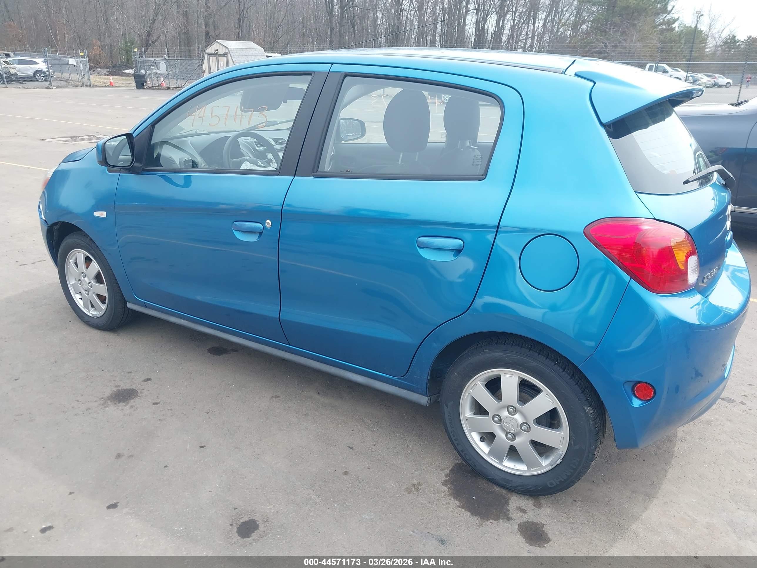 MITSUBISHI MIRAGE image 3