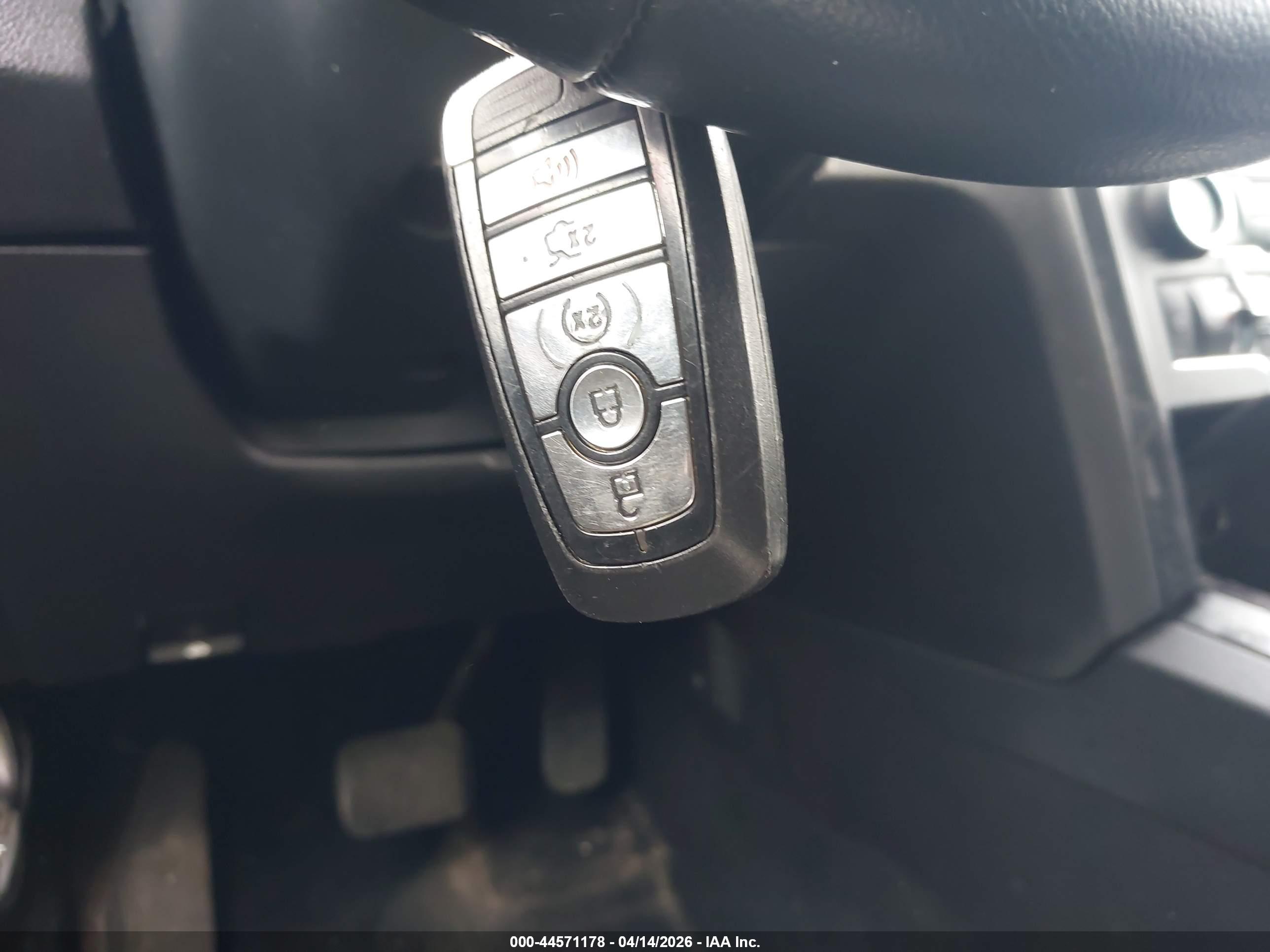 FORD EXPLORER image 11