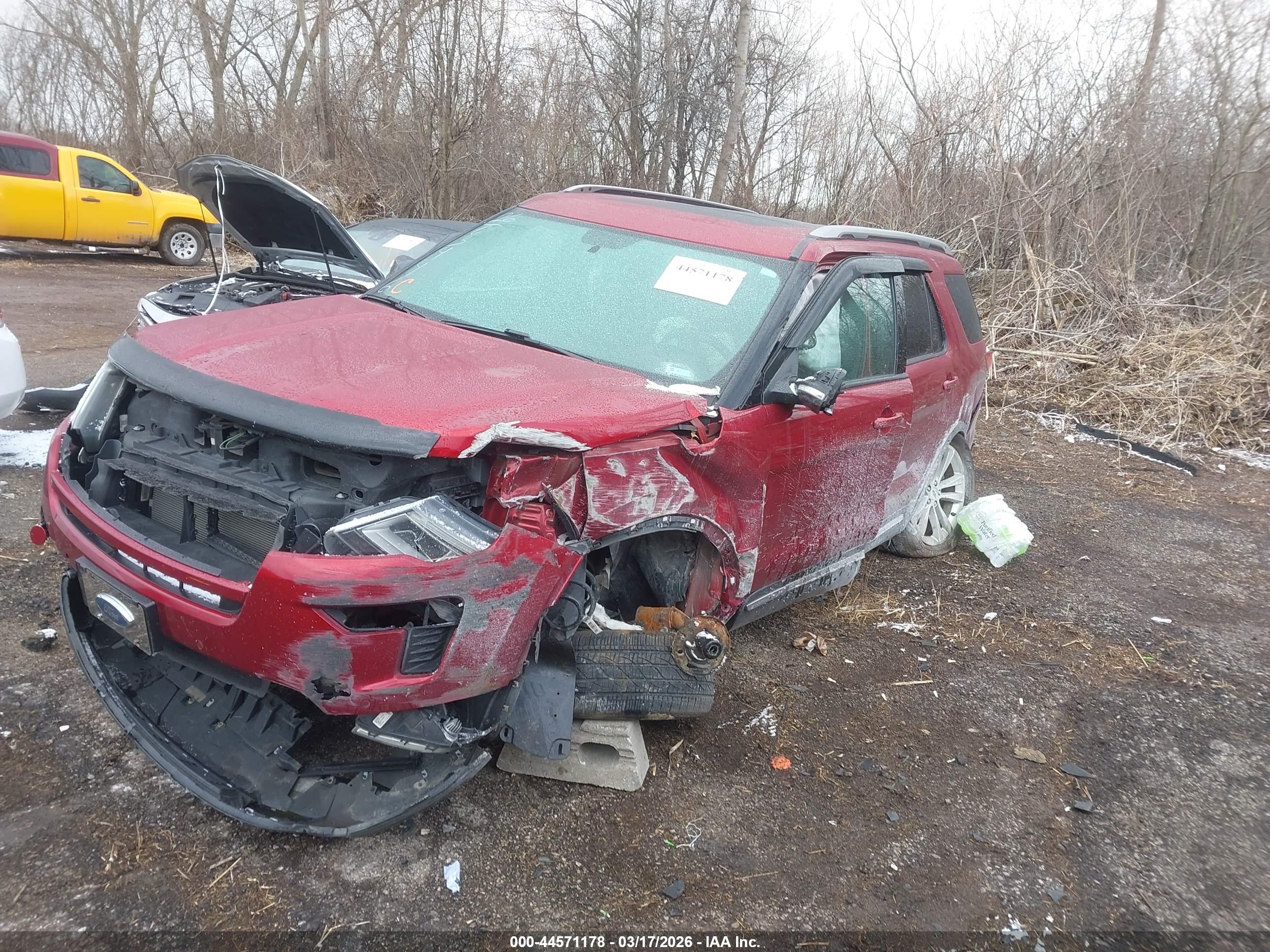 FORD EXPLORER image 2