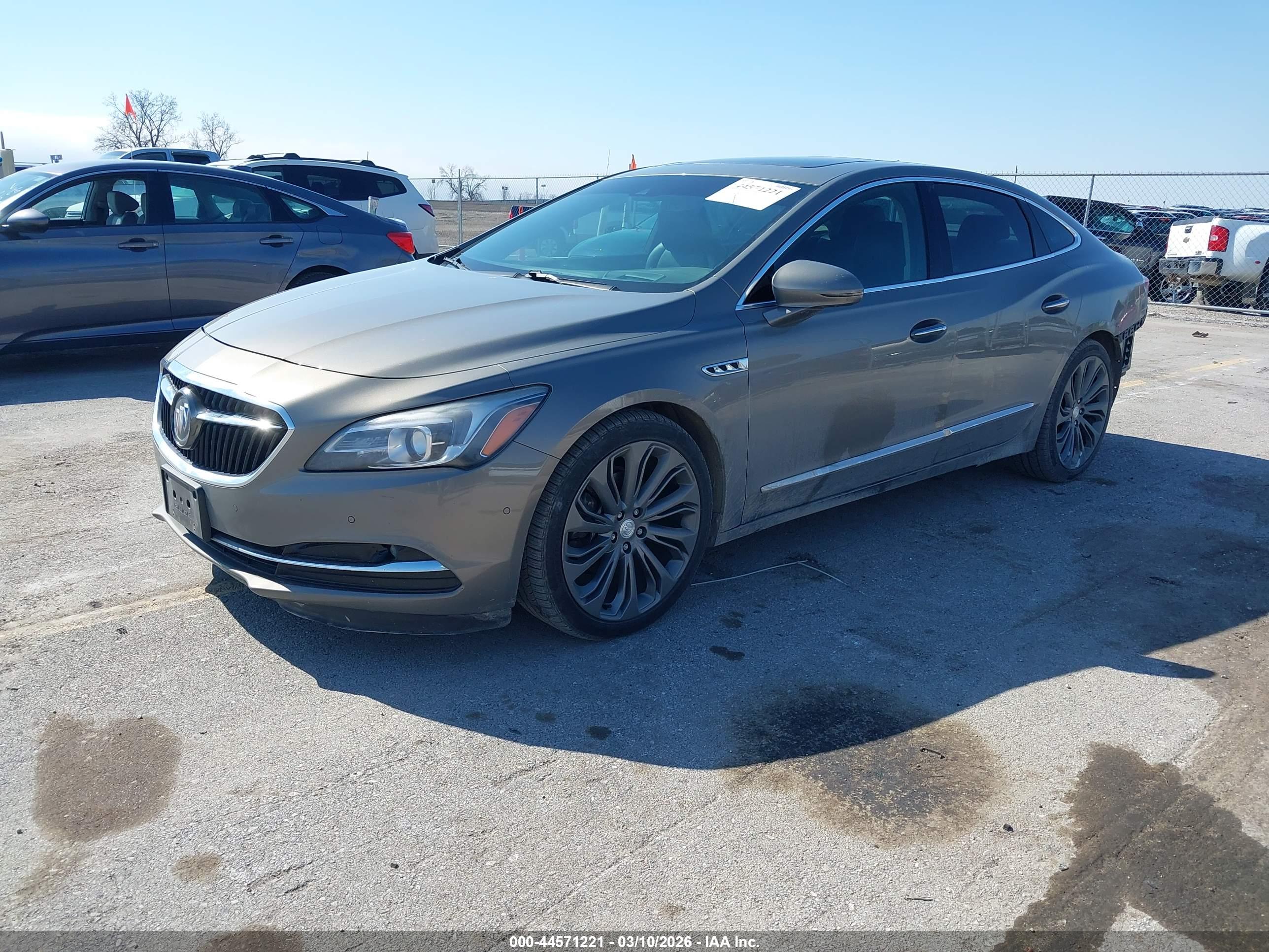 BUICK LACROSSE image 2