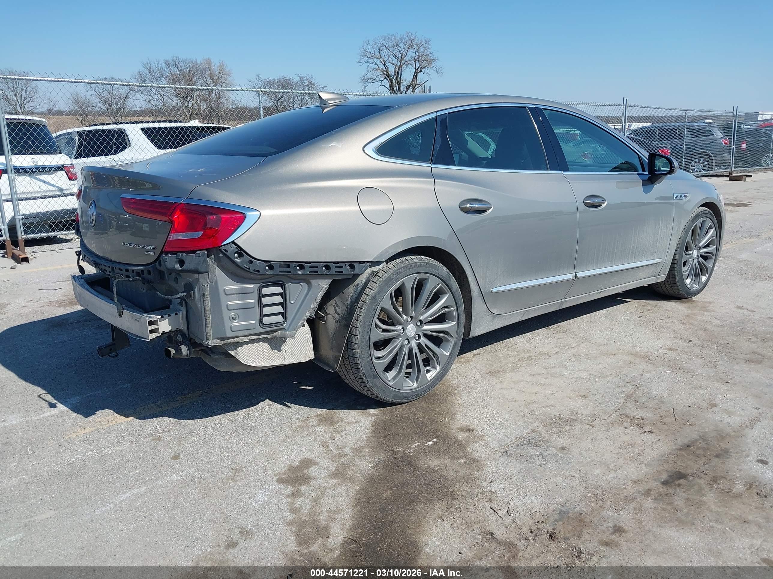 BUICK LACROSSE image 4