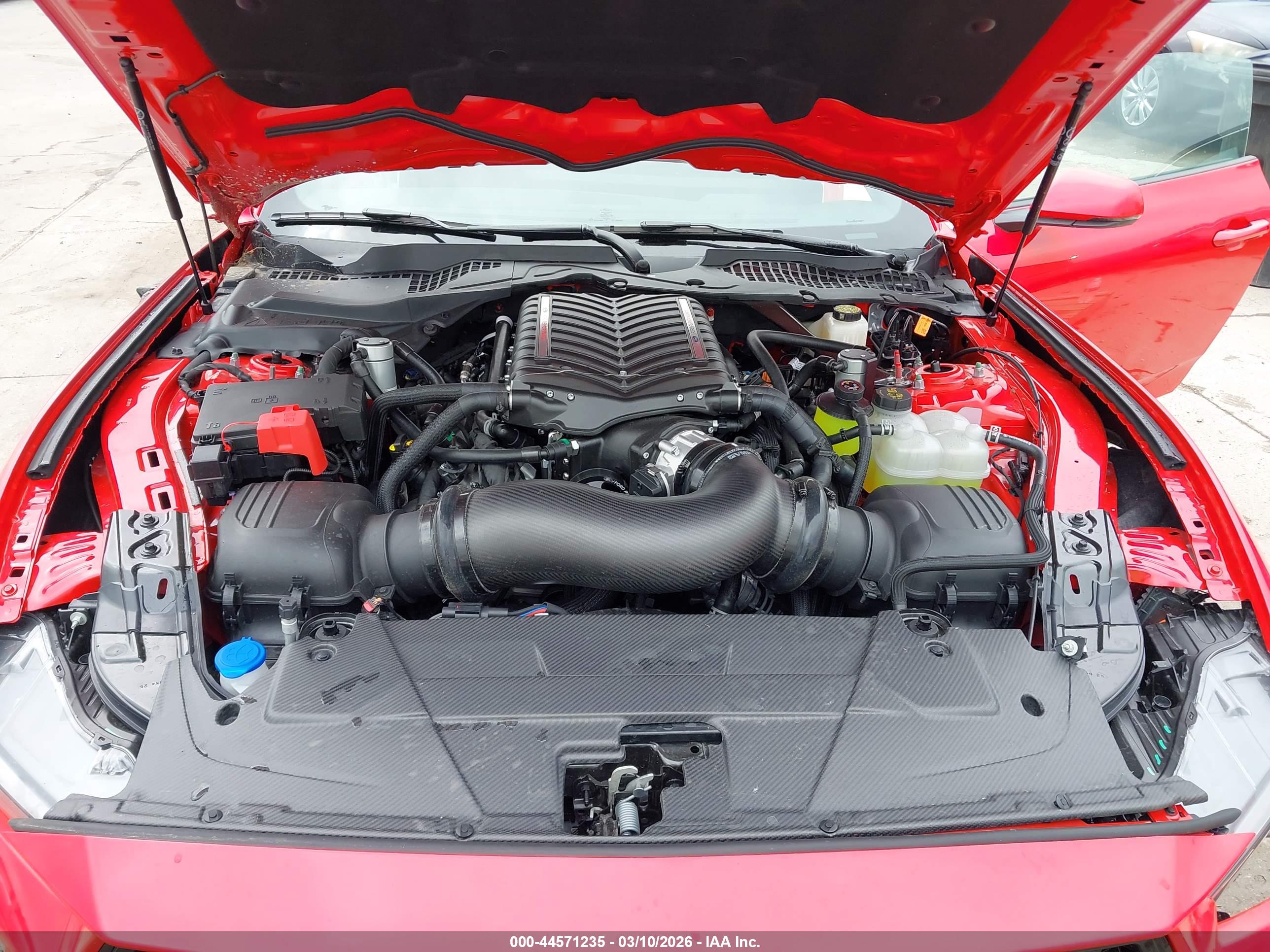 FORD MUSTANG image 10