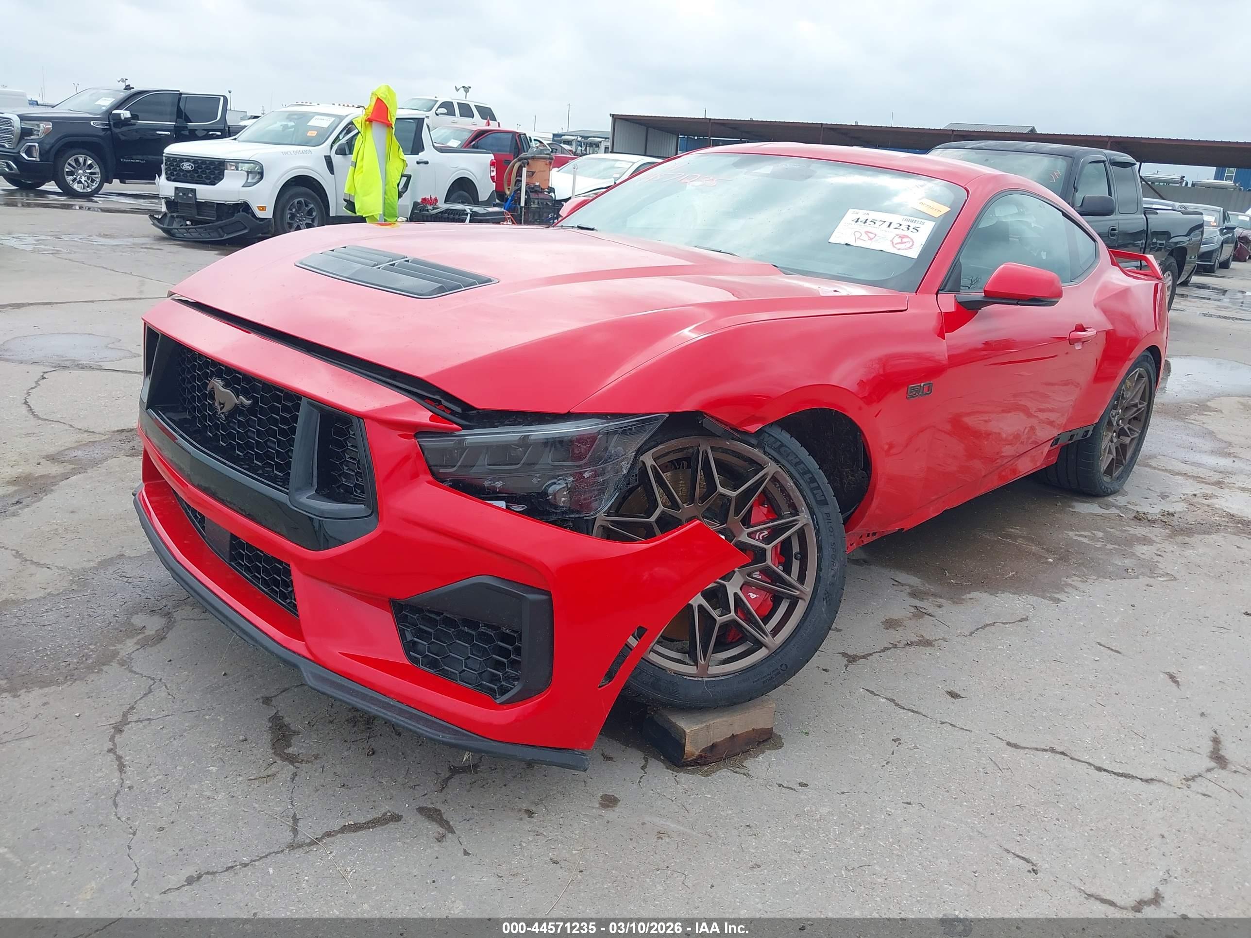 FORD MUSTANG image 2