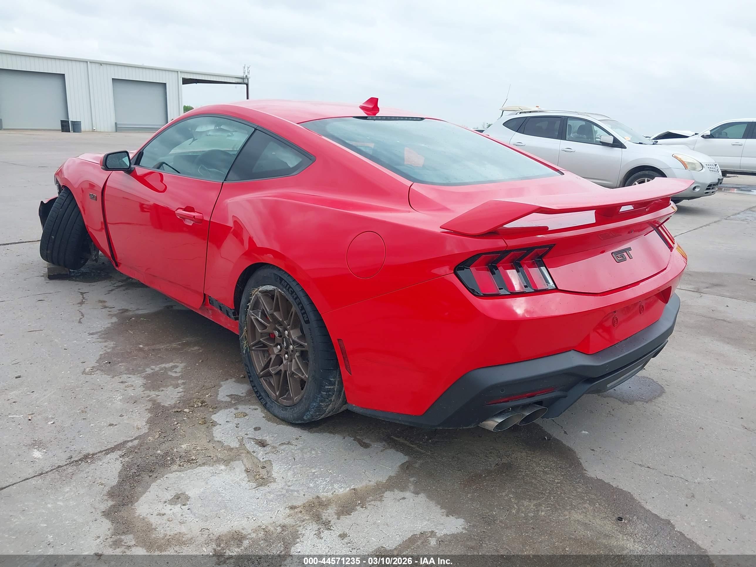 FORD MUSTANG image 3