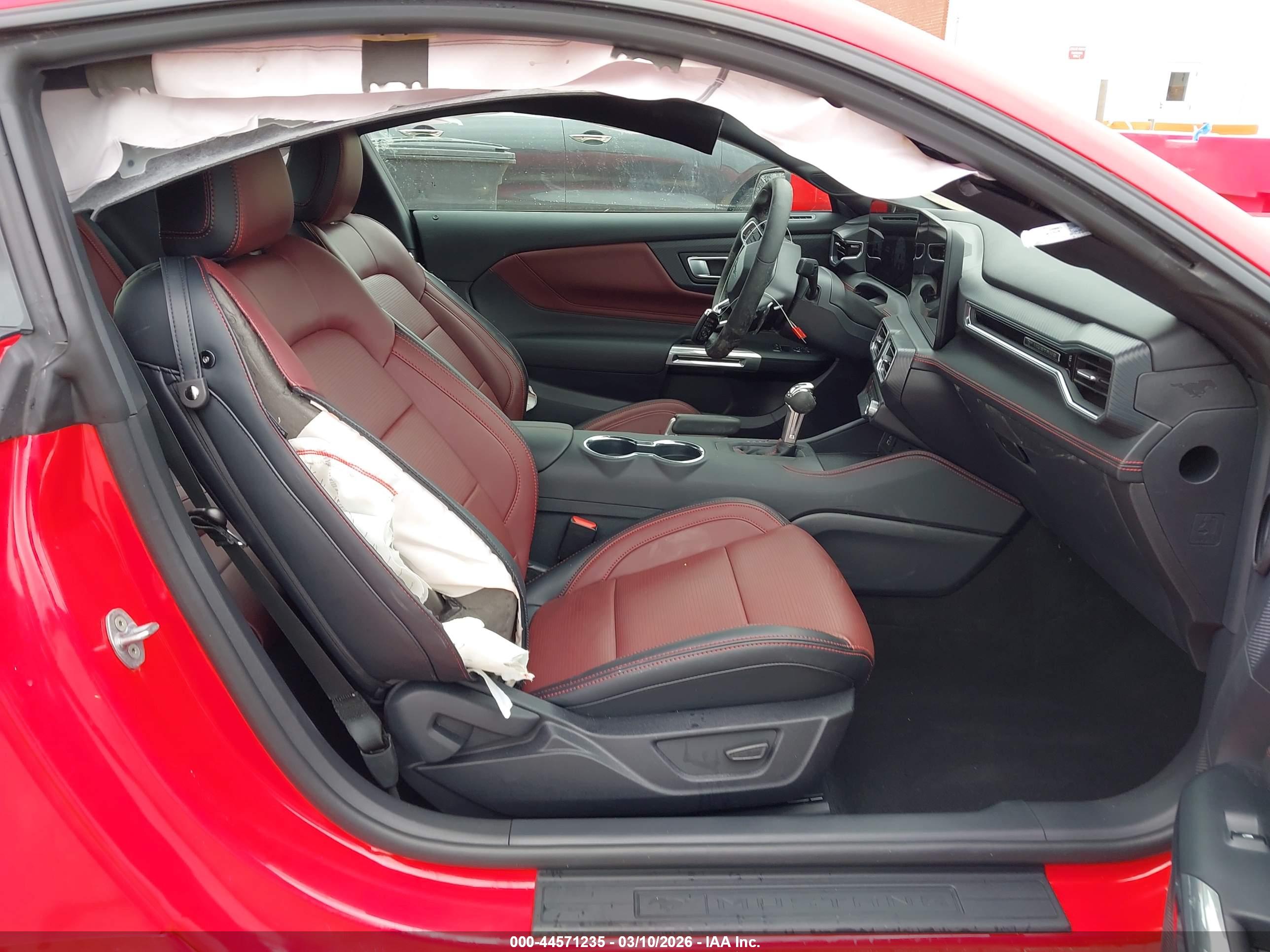 FORD MUSTANG image 5