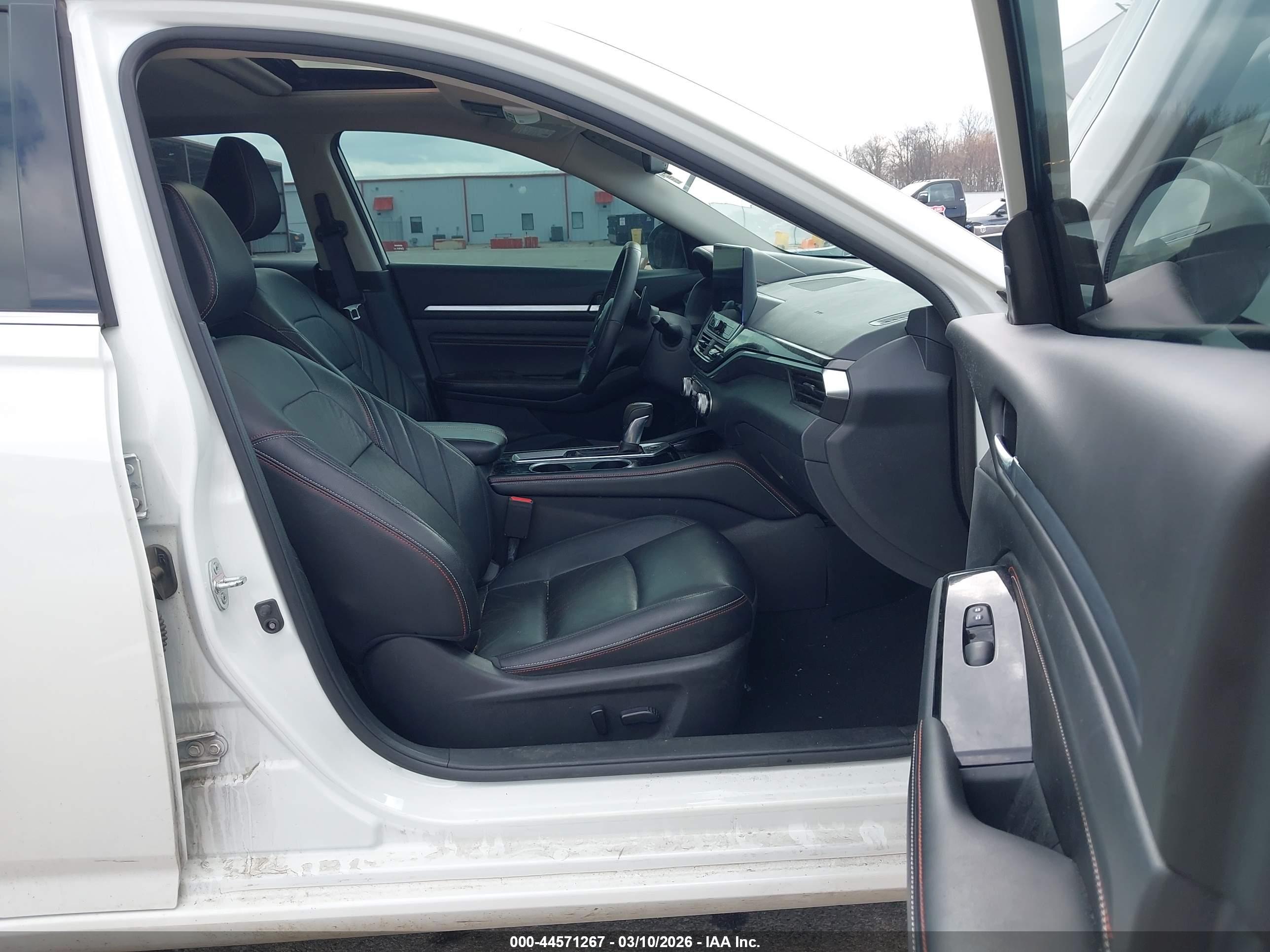 NISSAN ALTIMA image 5