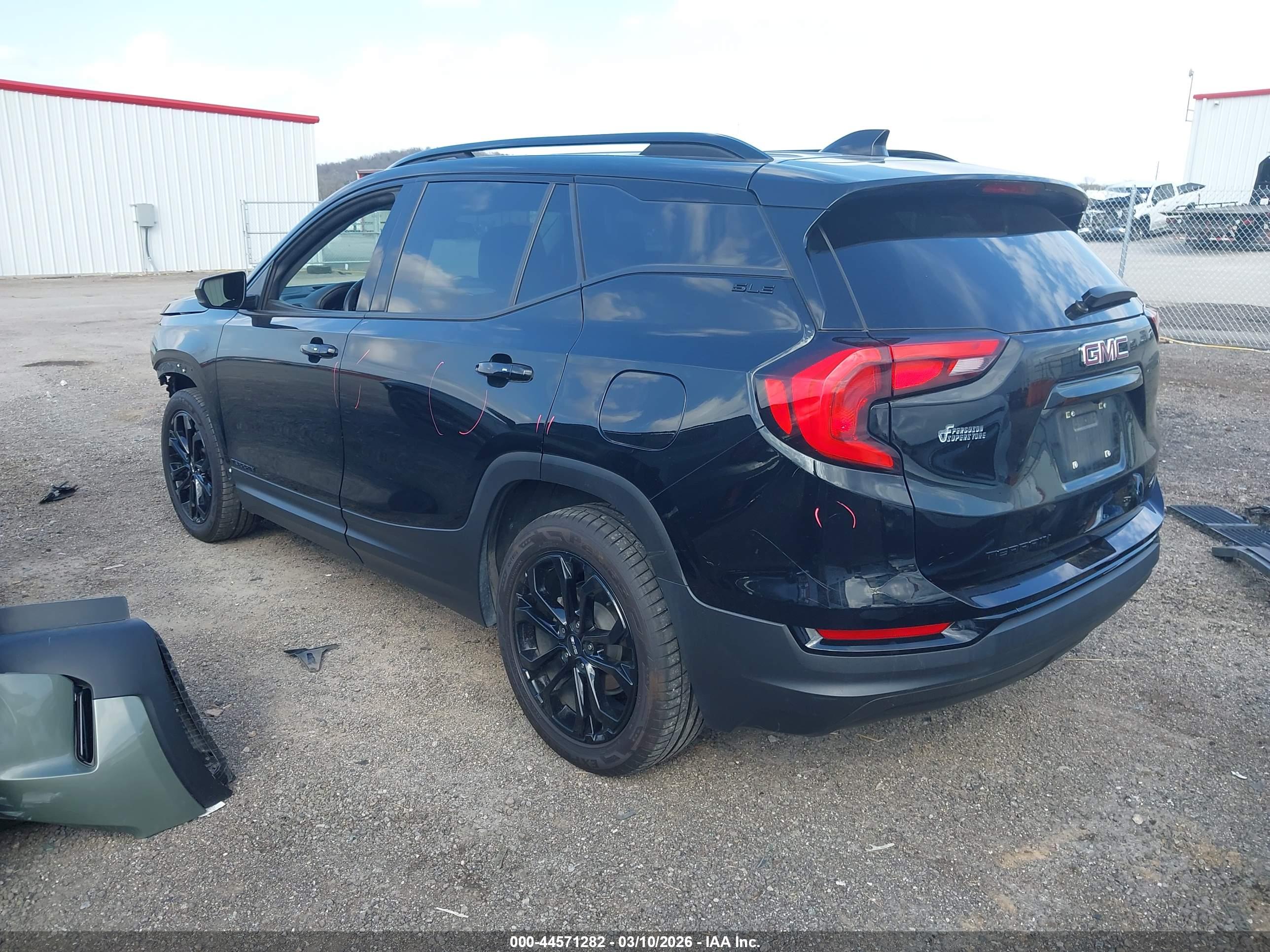 GMC TERRAIN image 3