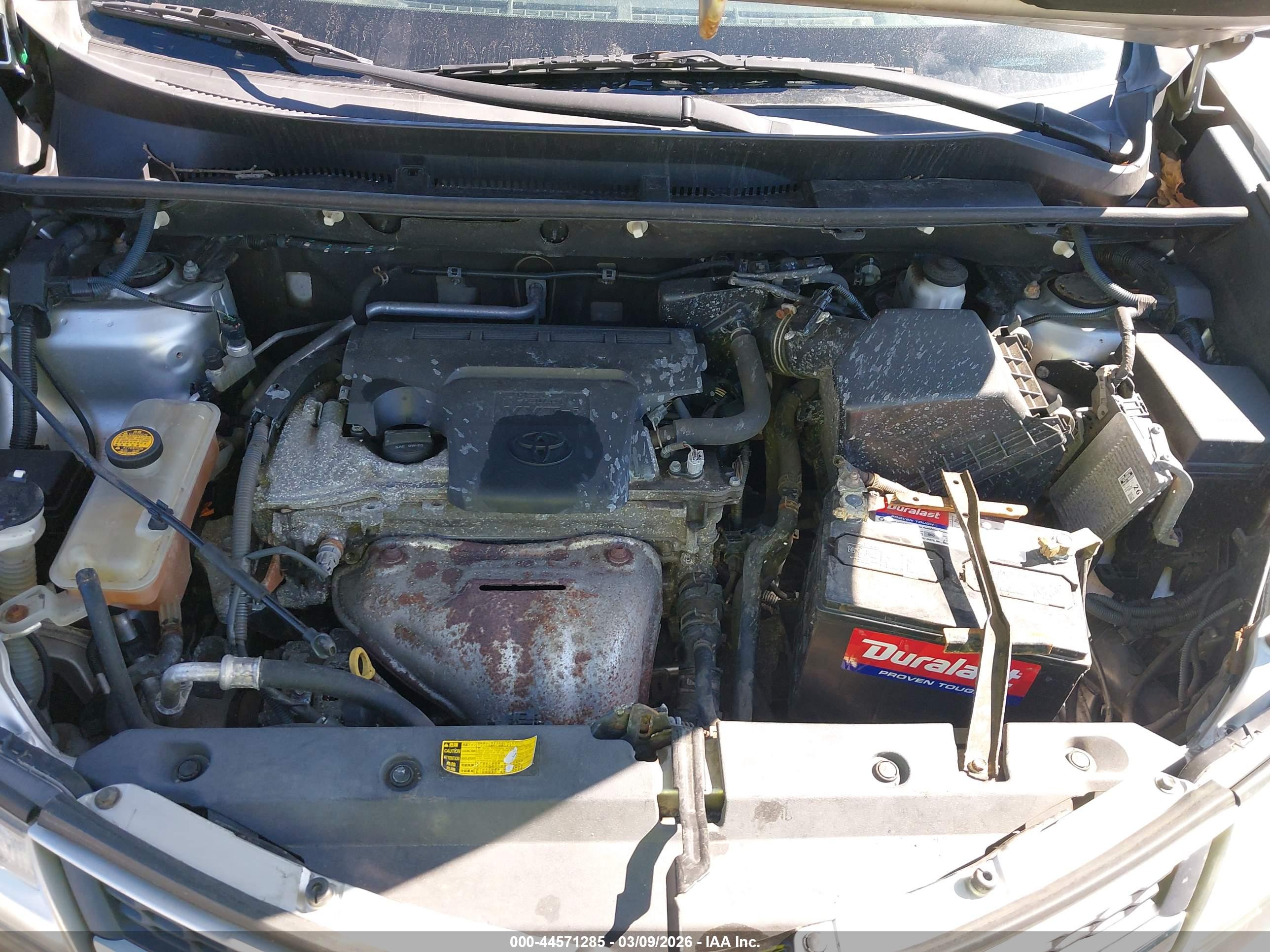 TOYOTA RAV4 image 10
