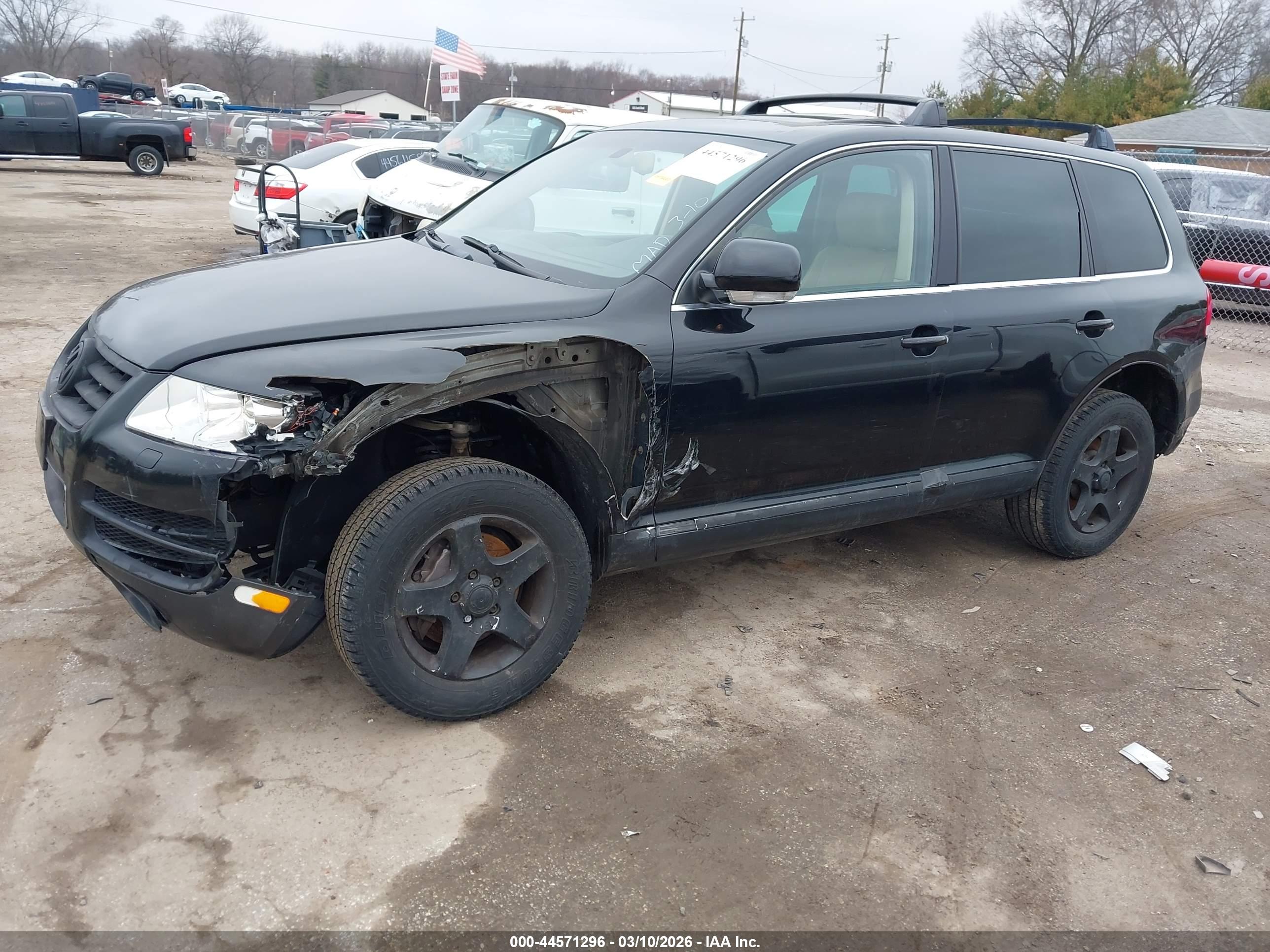 VOLKSWAGEN TOUAREG image 2