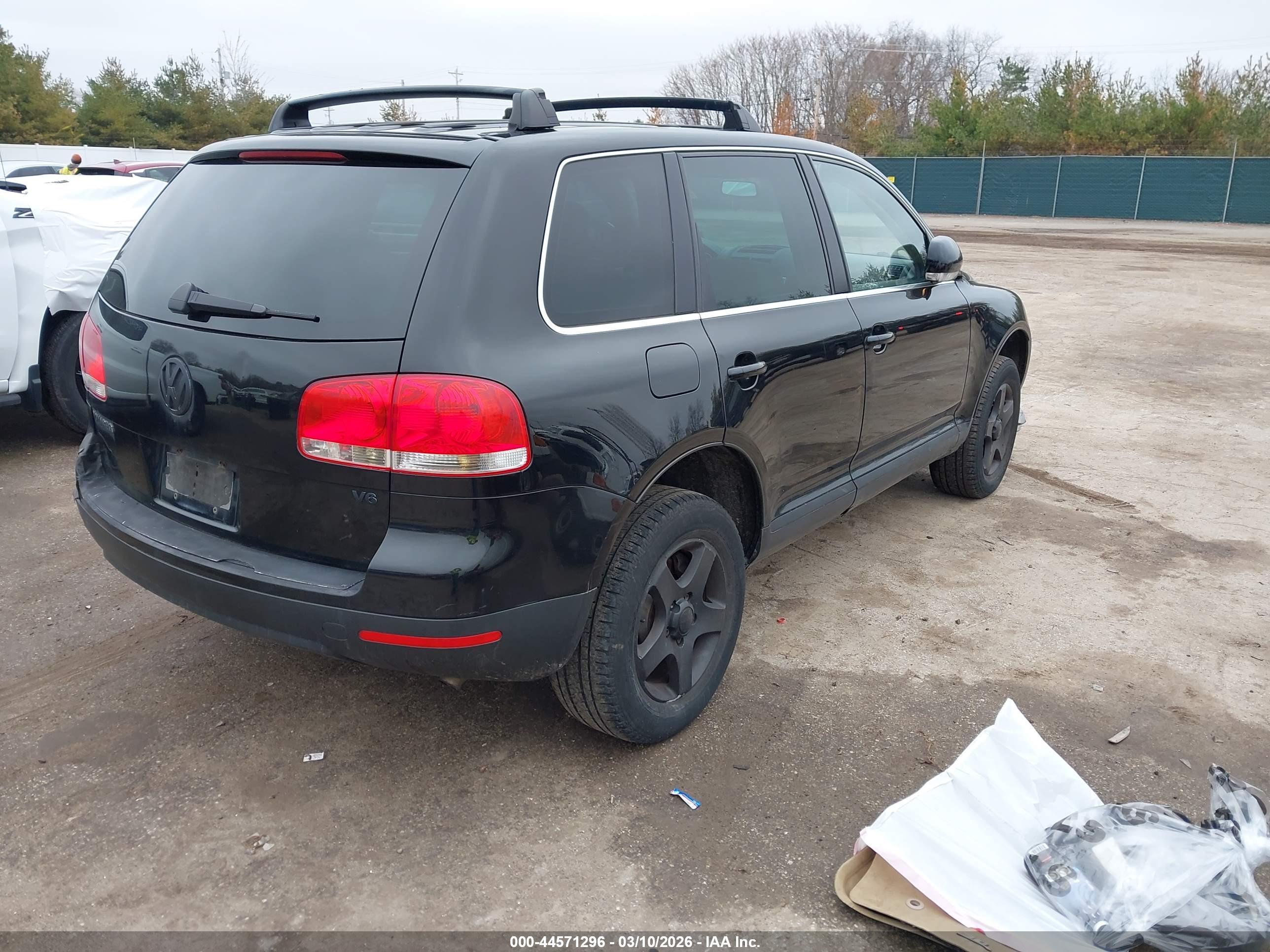 VOLKSWAGEN TOUAREG image 4