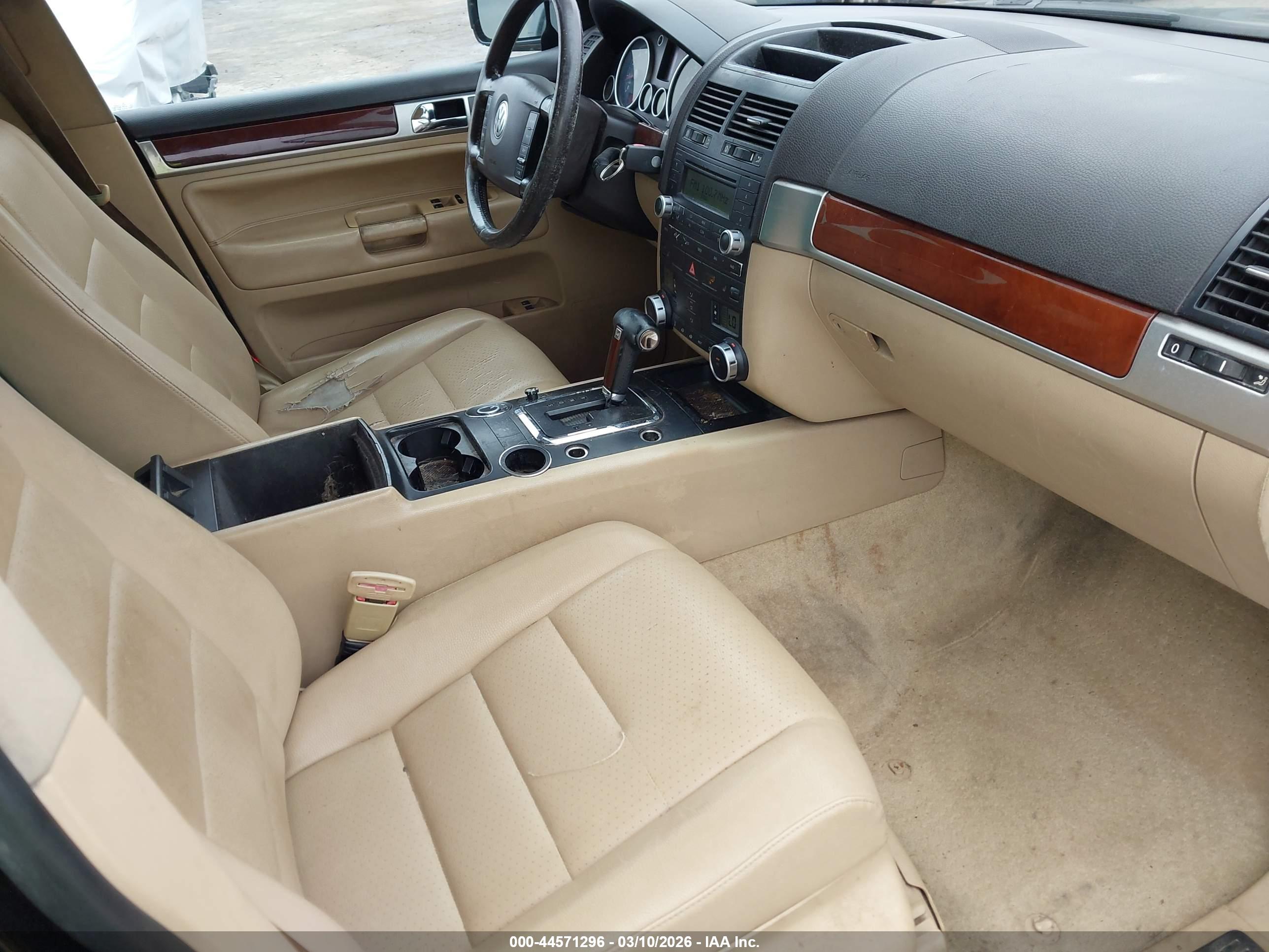 VOLKSWAGEN TOUAREG image 5