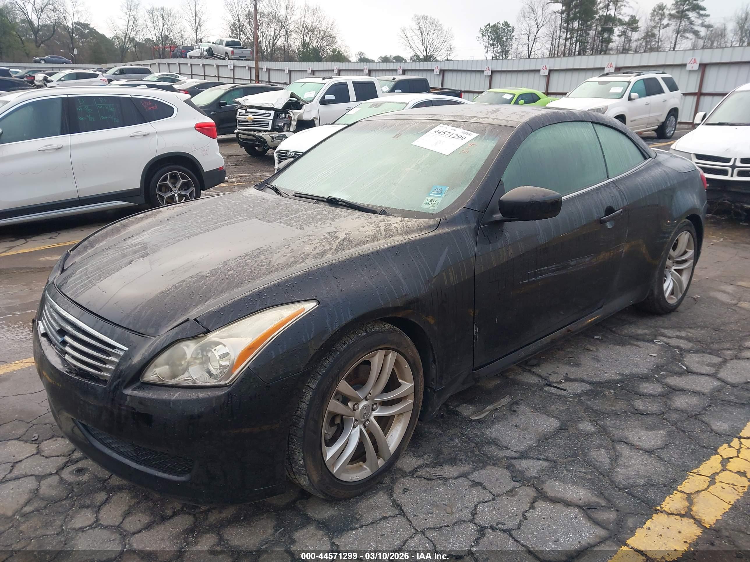 INFINITI G37 image 2