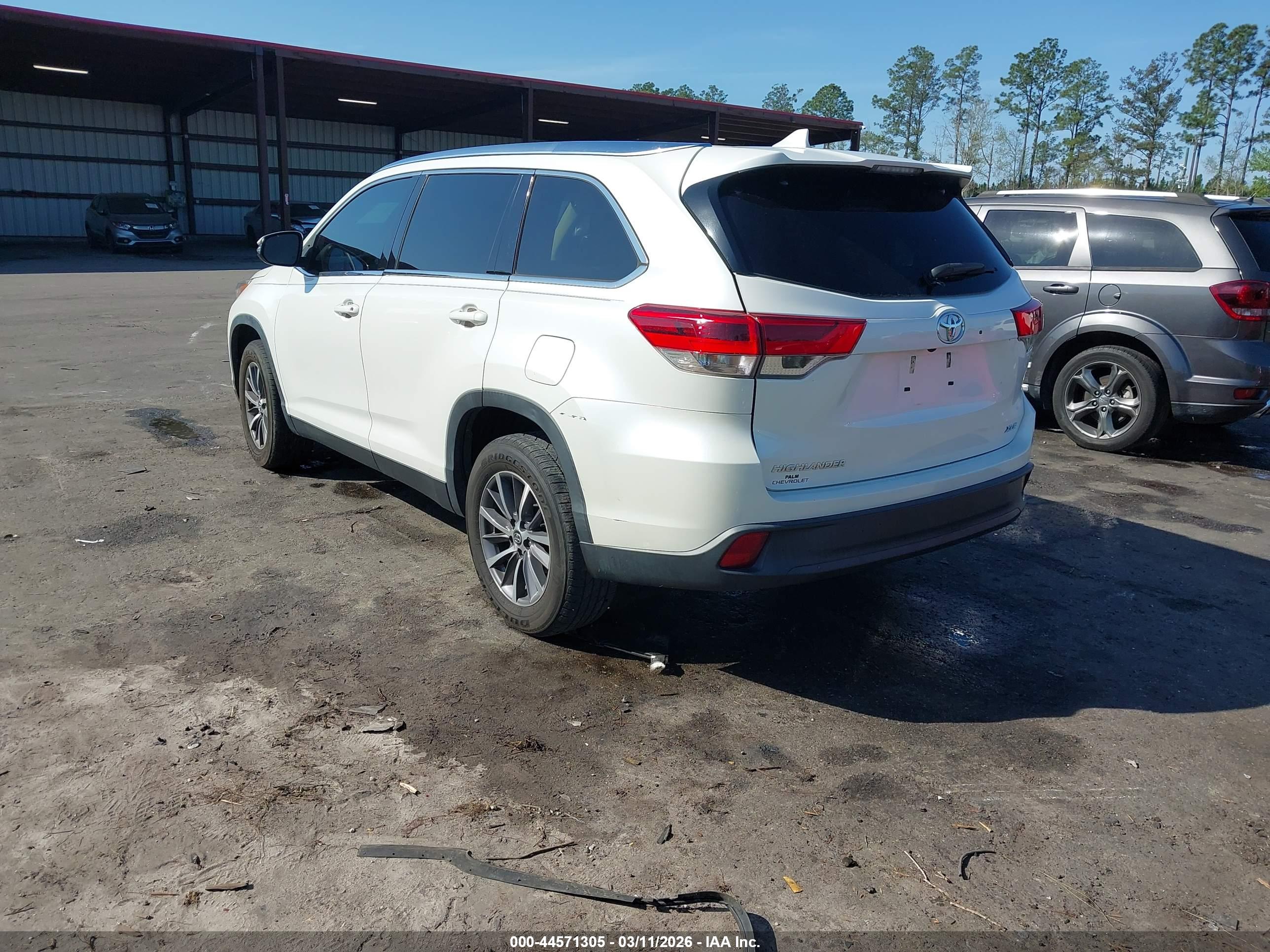 TOYOTA HIGHLANDER image 3
