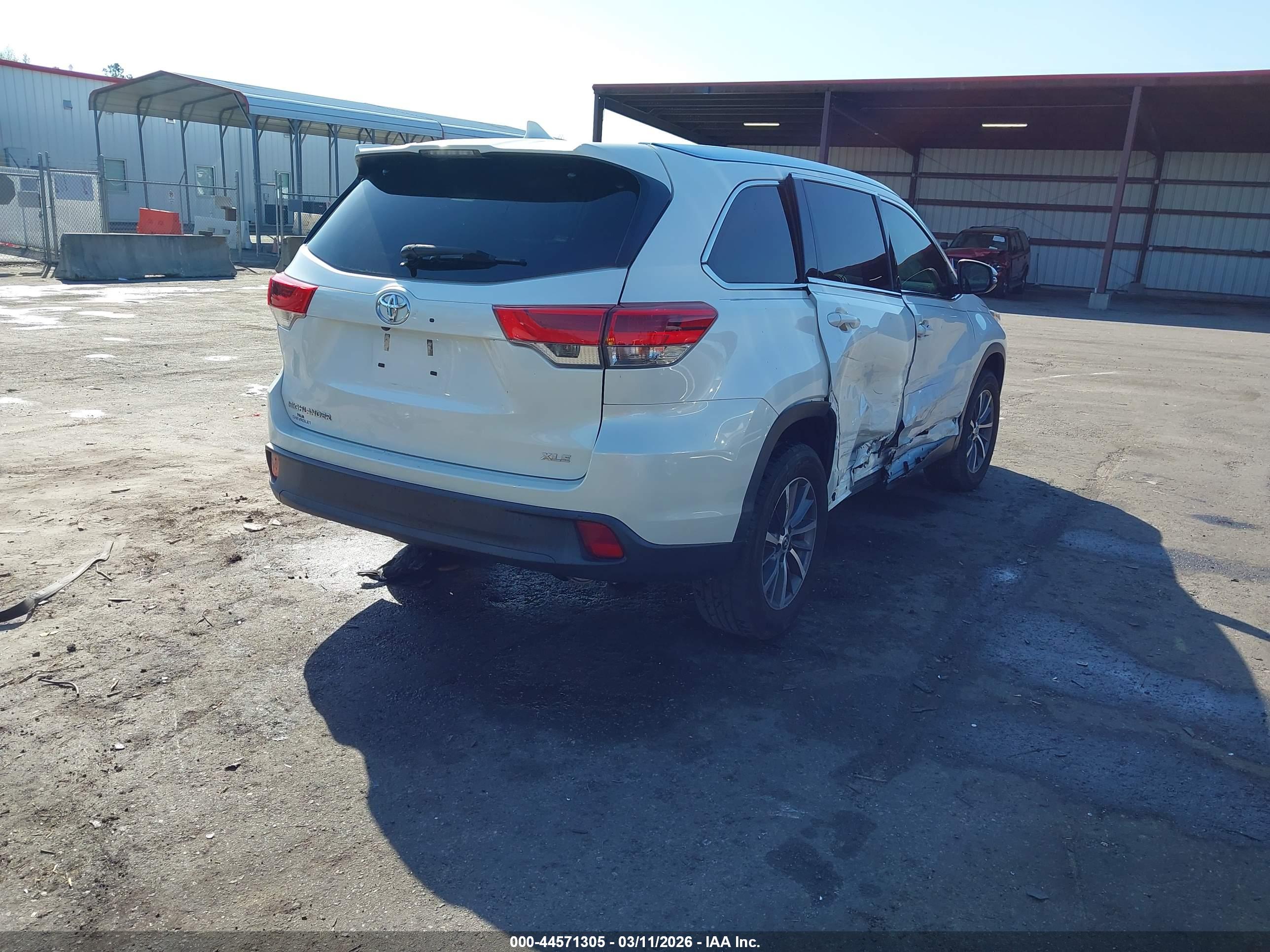 TOYOTA HIGHLANDER image 4