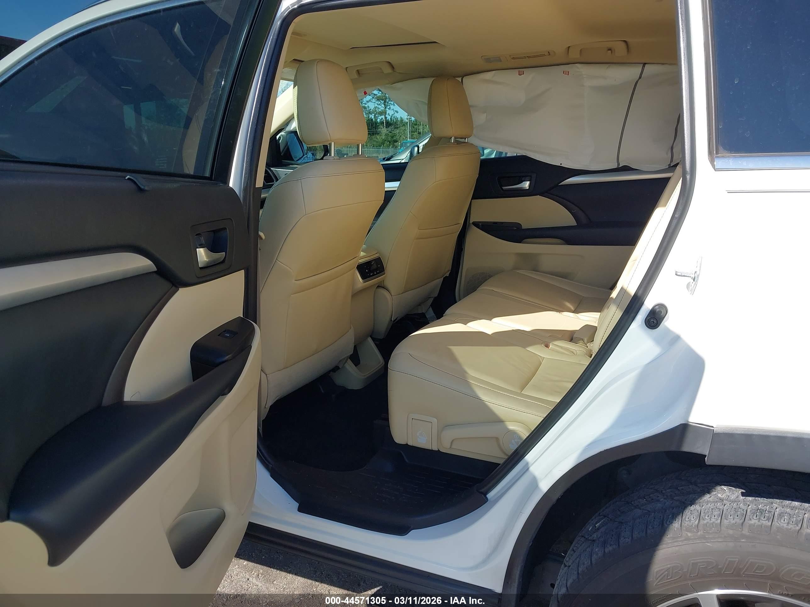 TOYOTA HIGHLANDER image 8