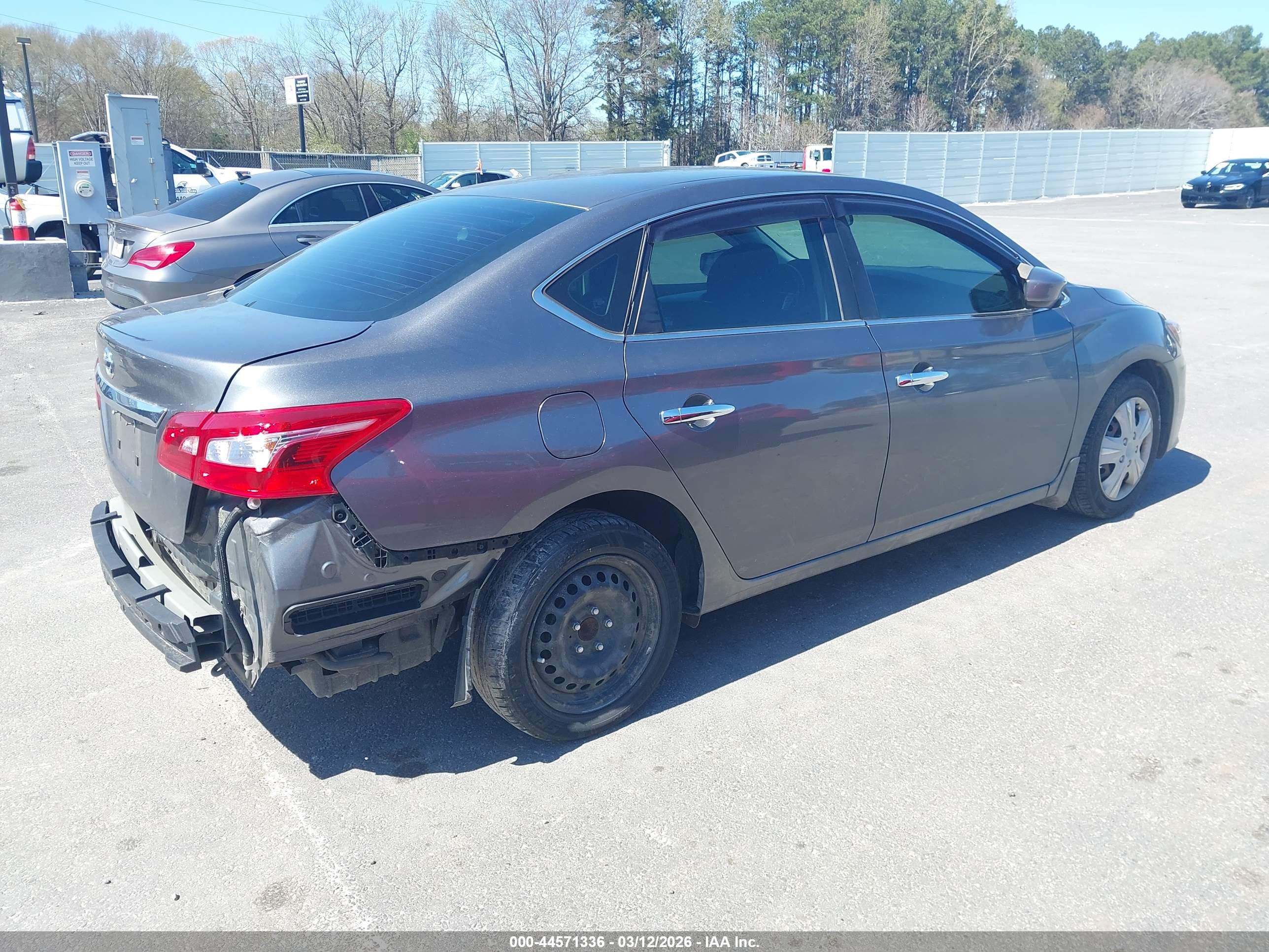 NISSAN SENTRA image 4