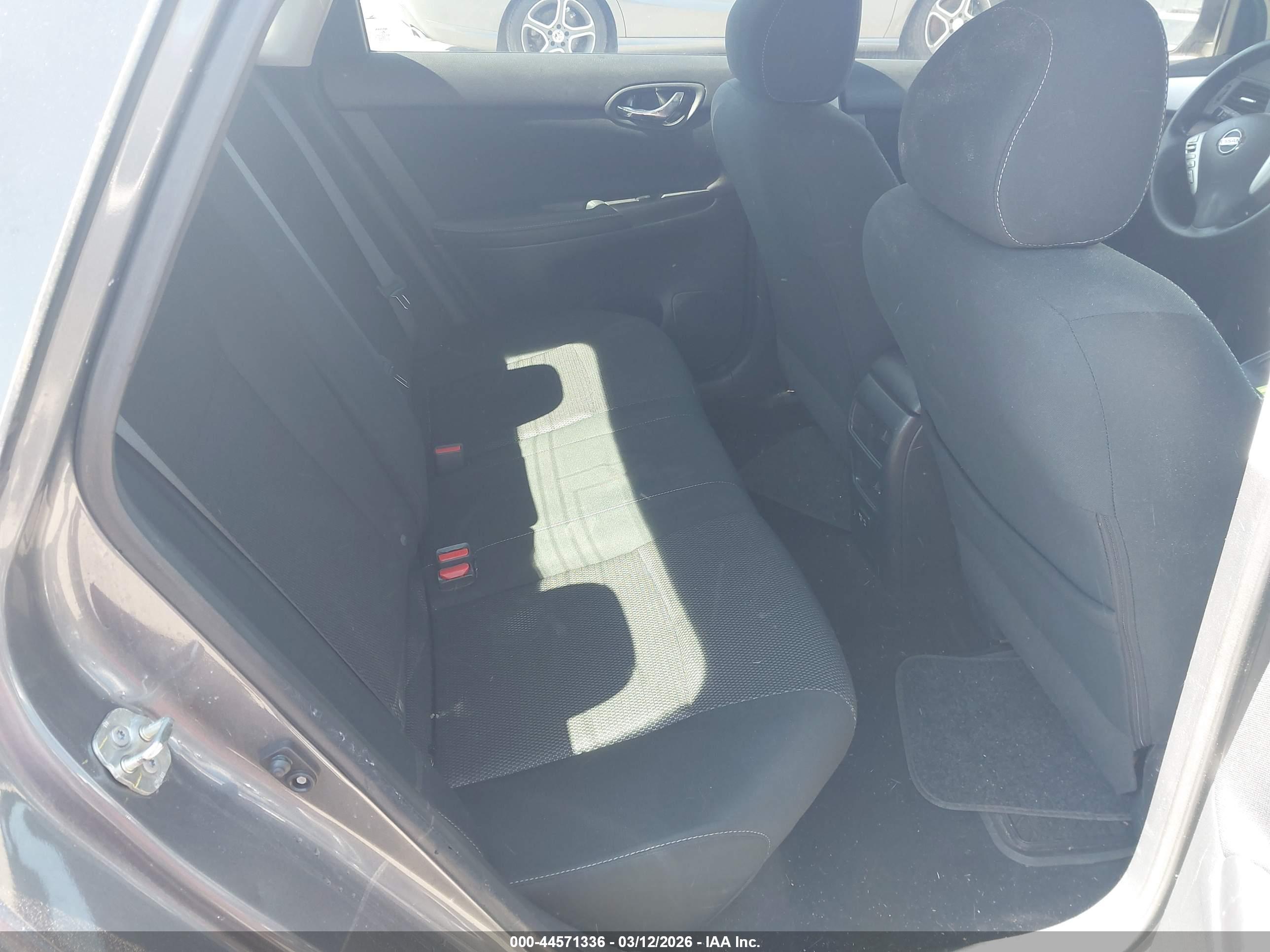 NISSAN SENTRA image 8