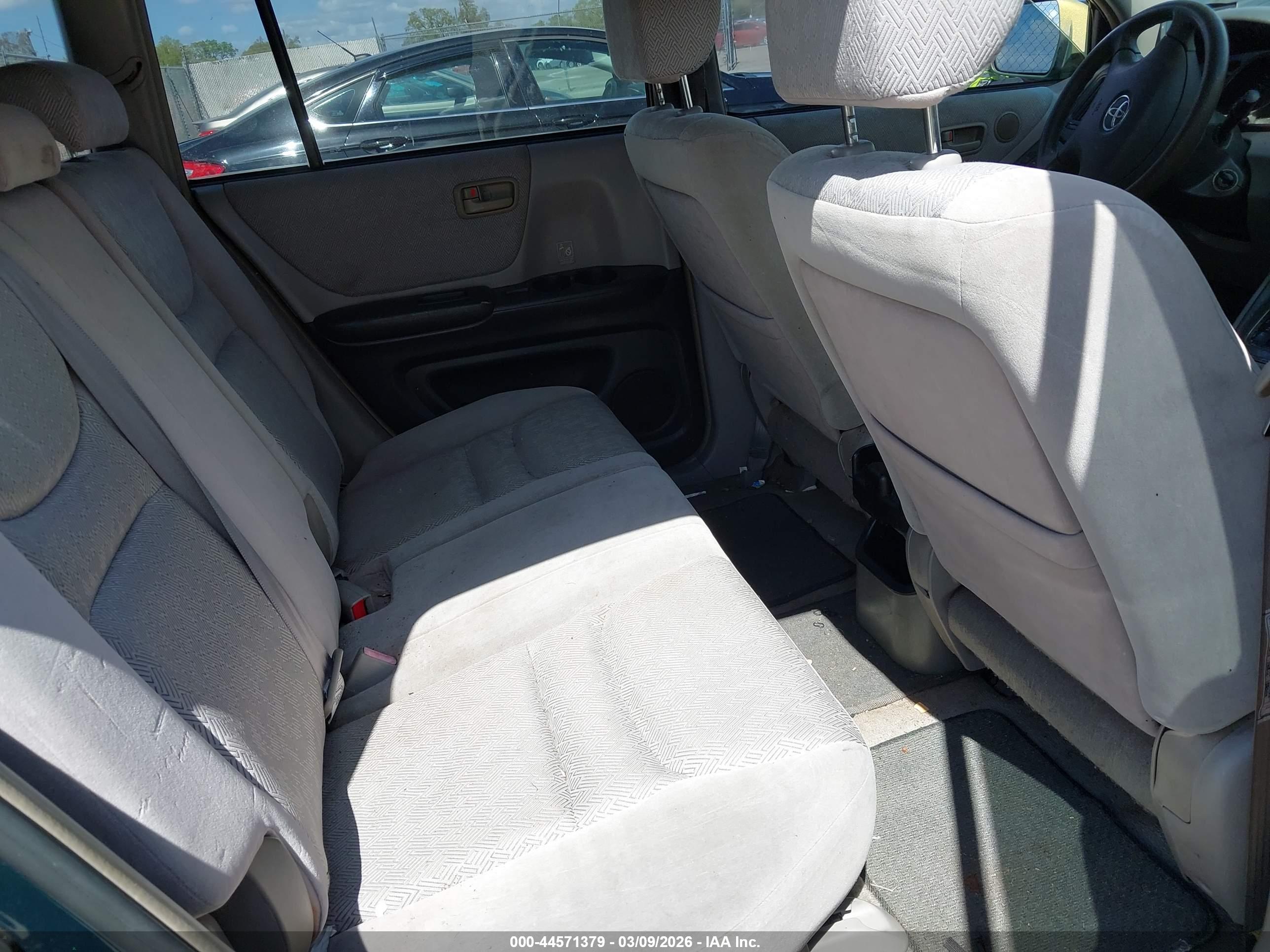 TOYOTA HIGHLANDER image 8