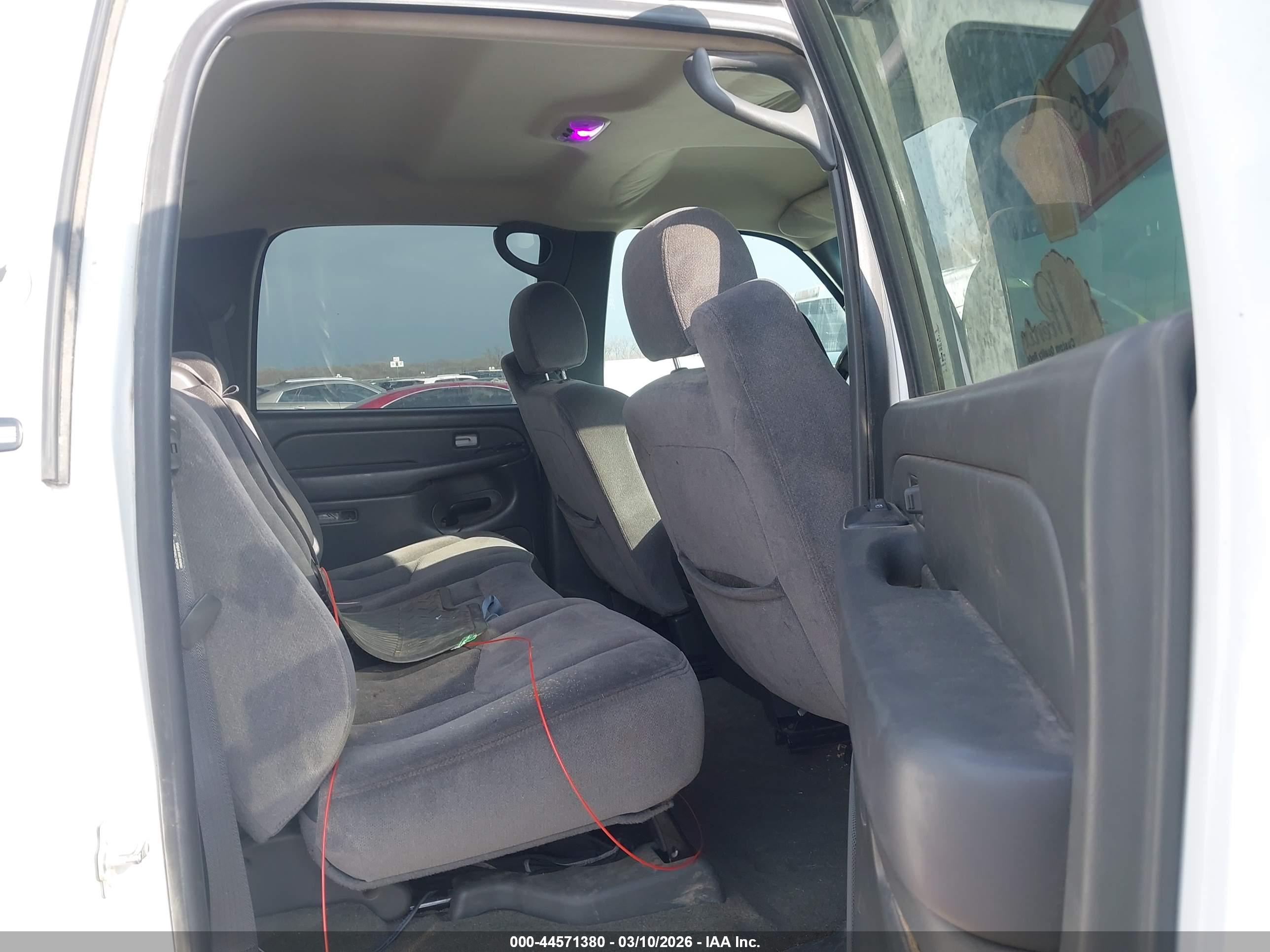GMC SIERRA image 8