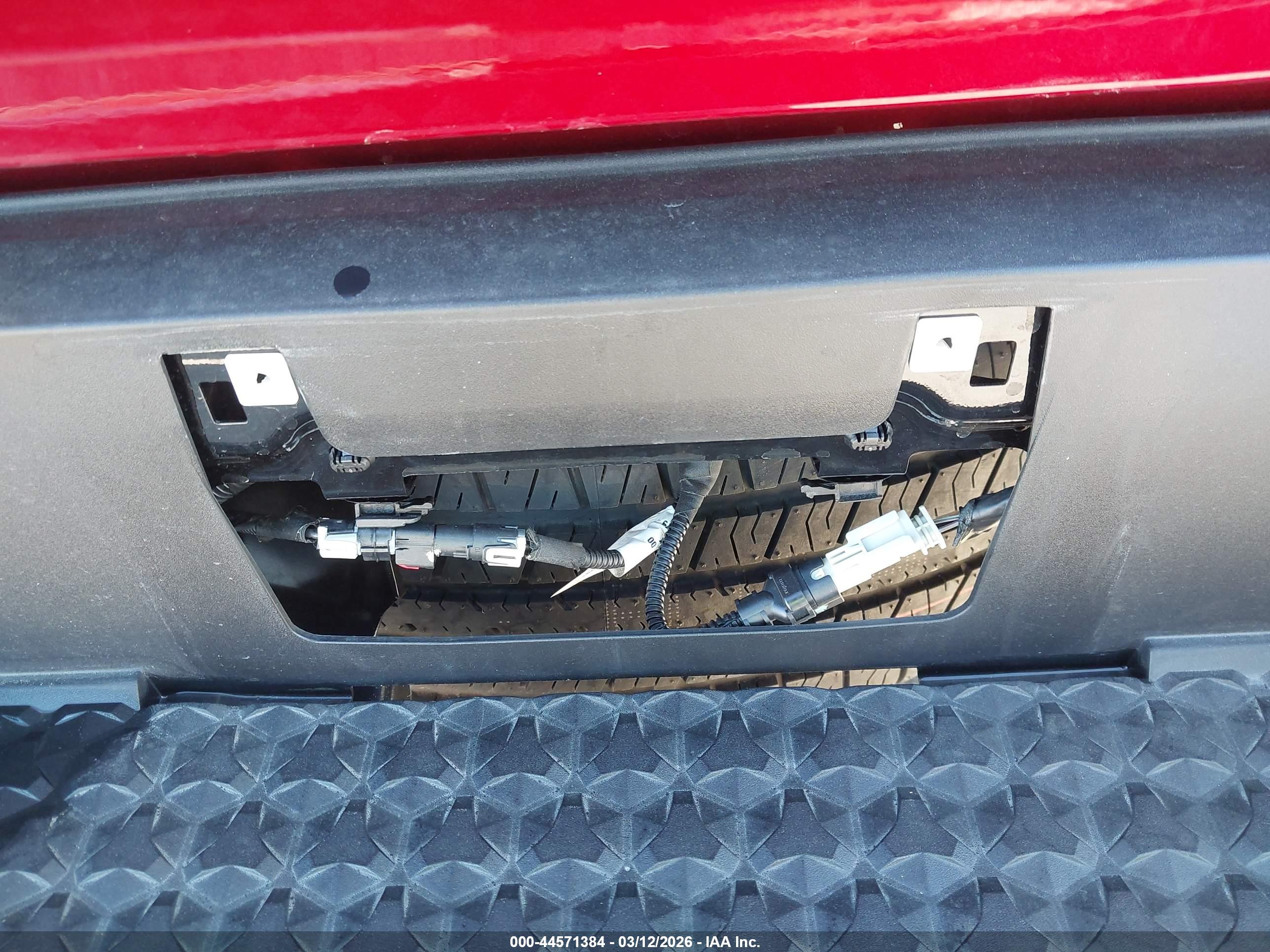 CHEVROLET COLORADO image 6