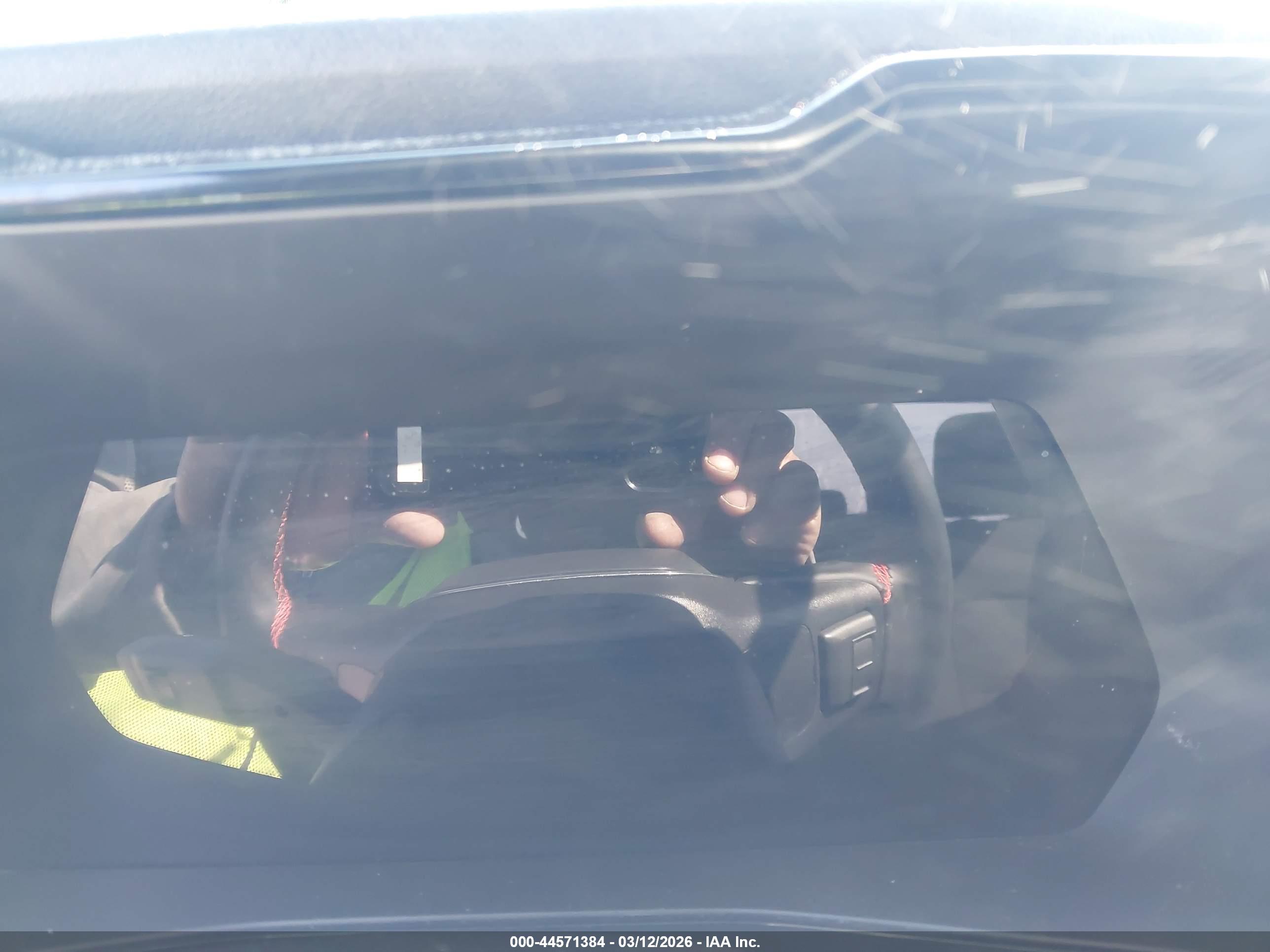 CHEVROLET COLORADO image 7