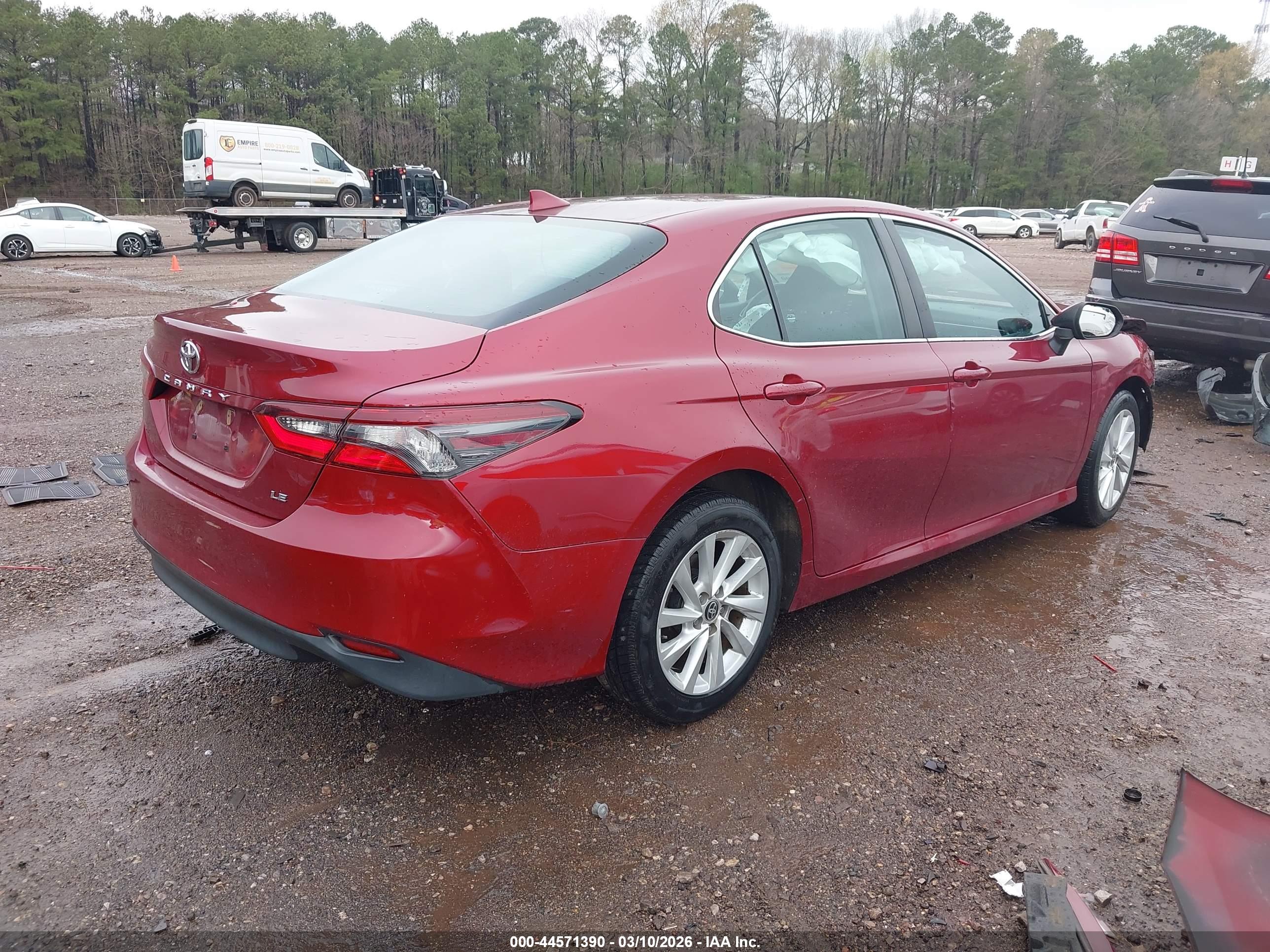 TOYOTA CAMRY image 4