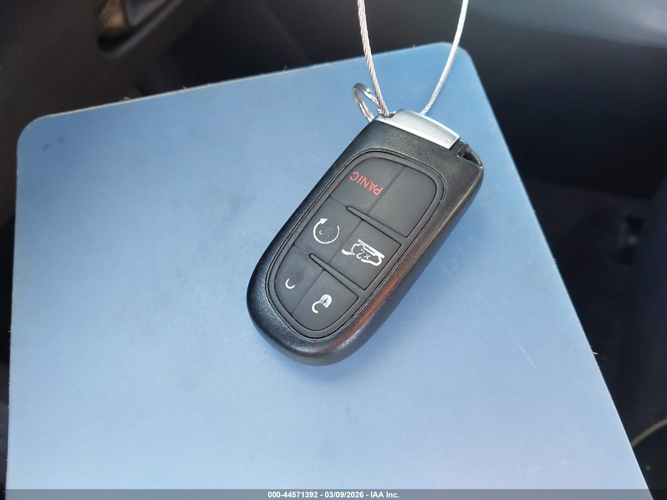 JEEP CHEROKEE image 11