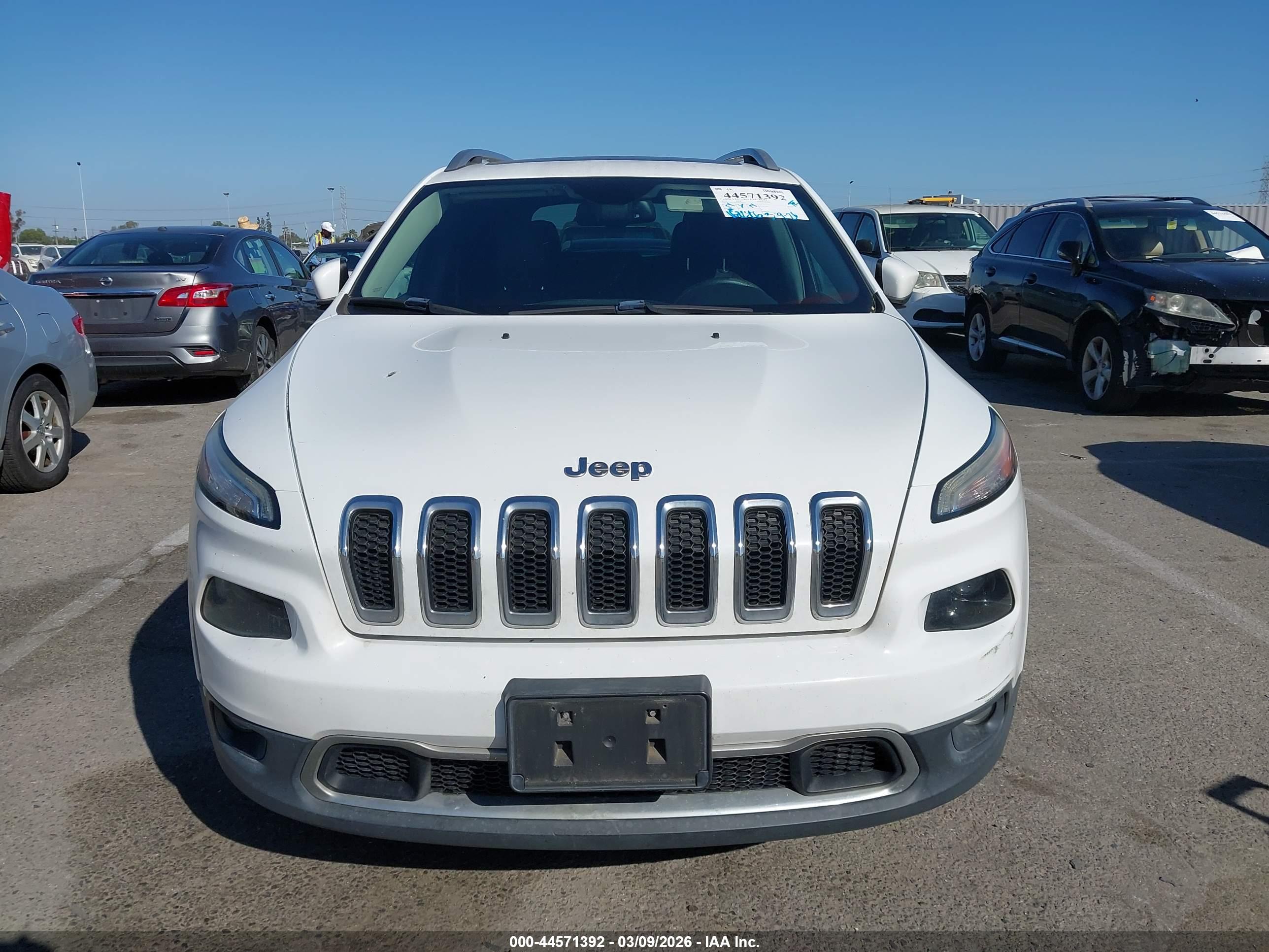 JEEP CHEROKEE image 6