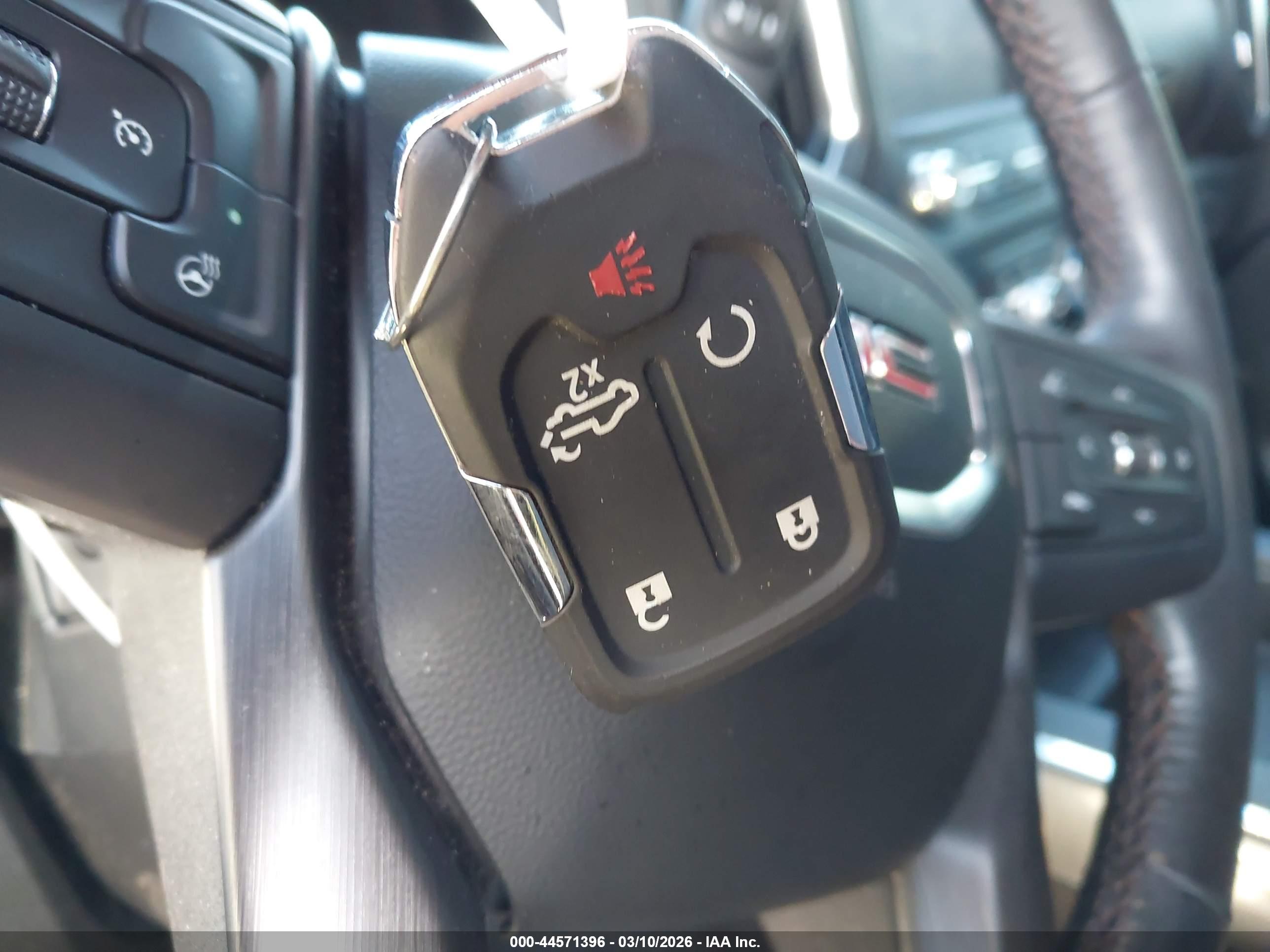 GMC SIERRA image 11