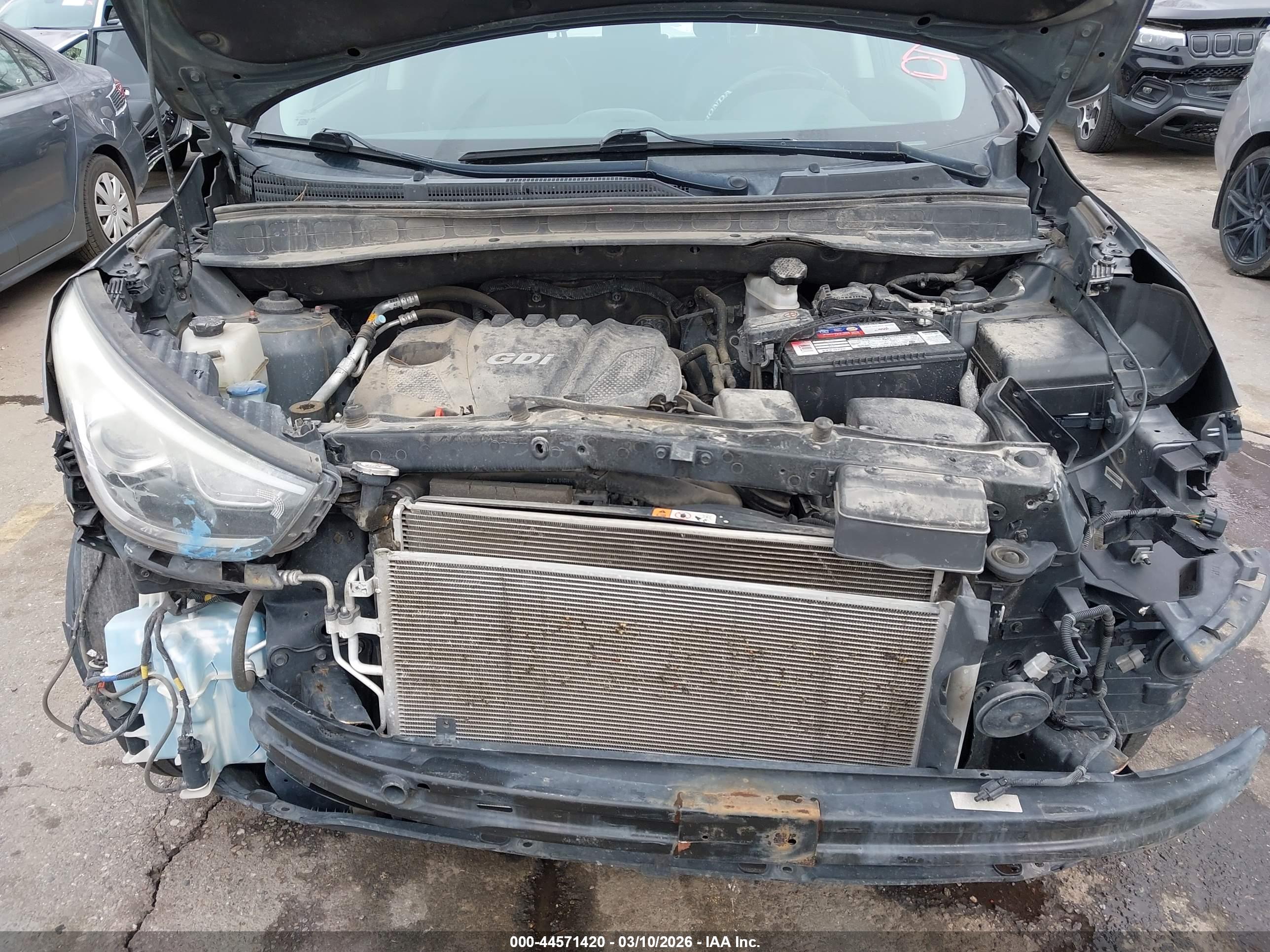 HYUNDAI TUCSON image 10
