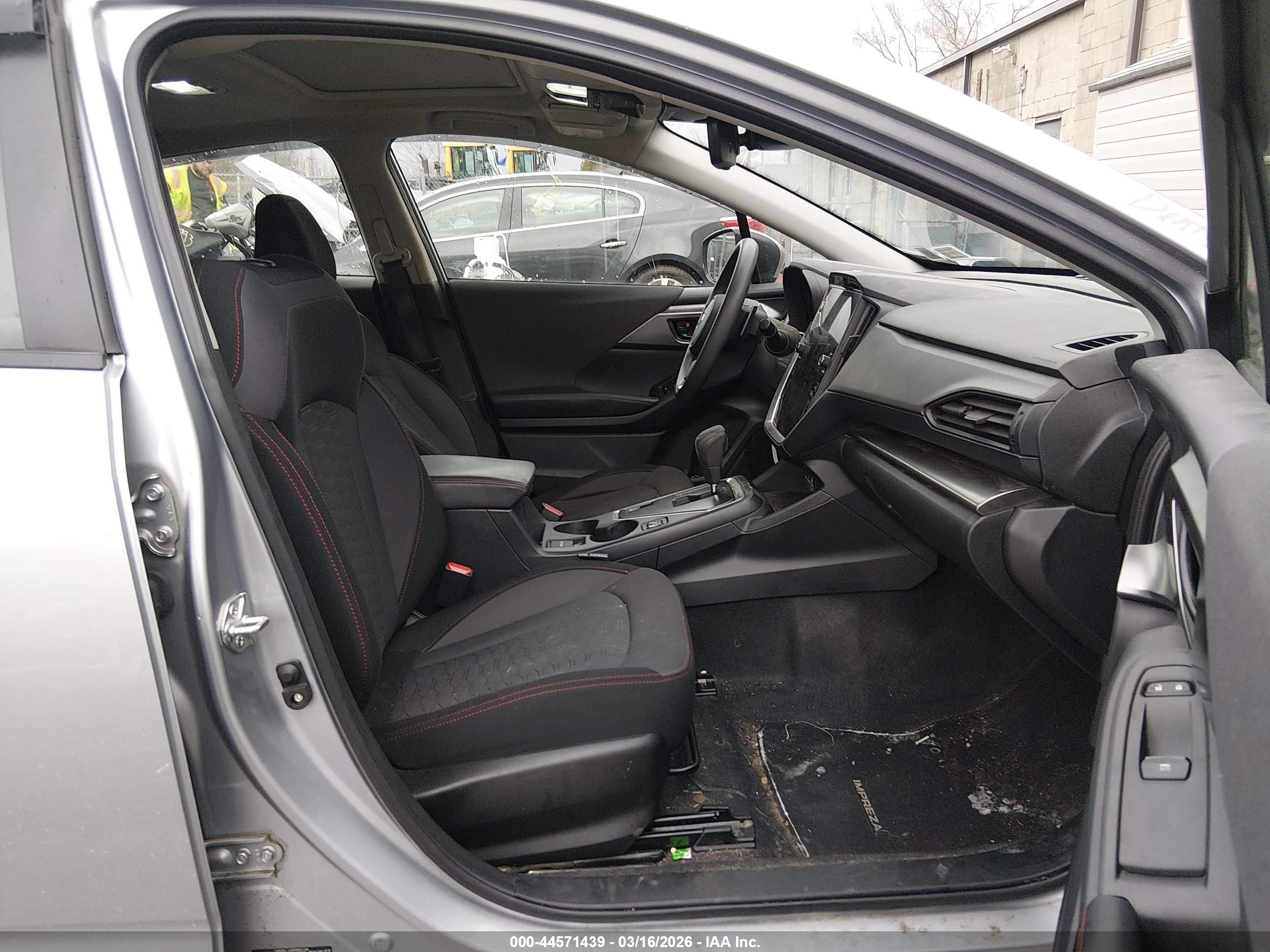 SUBARU IMPREZA image 5
