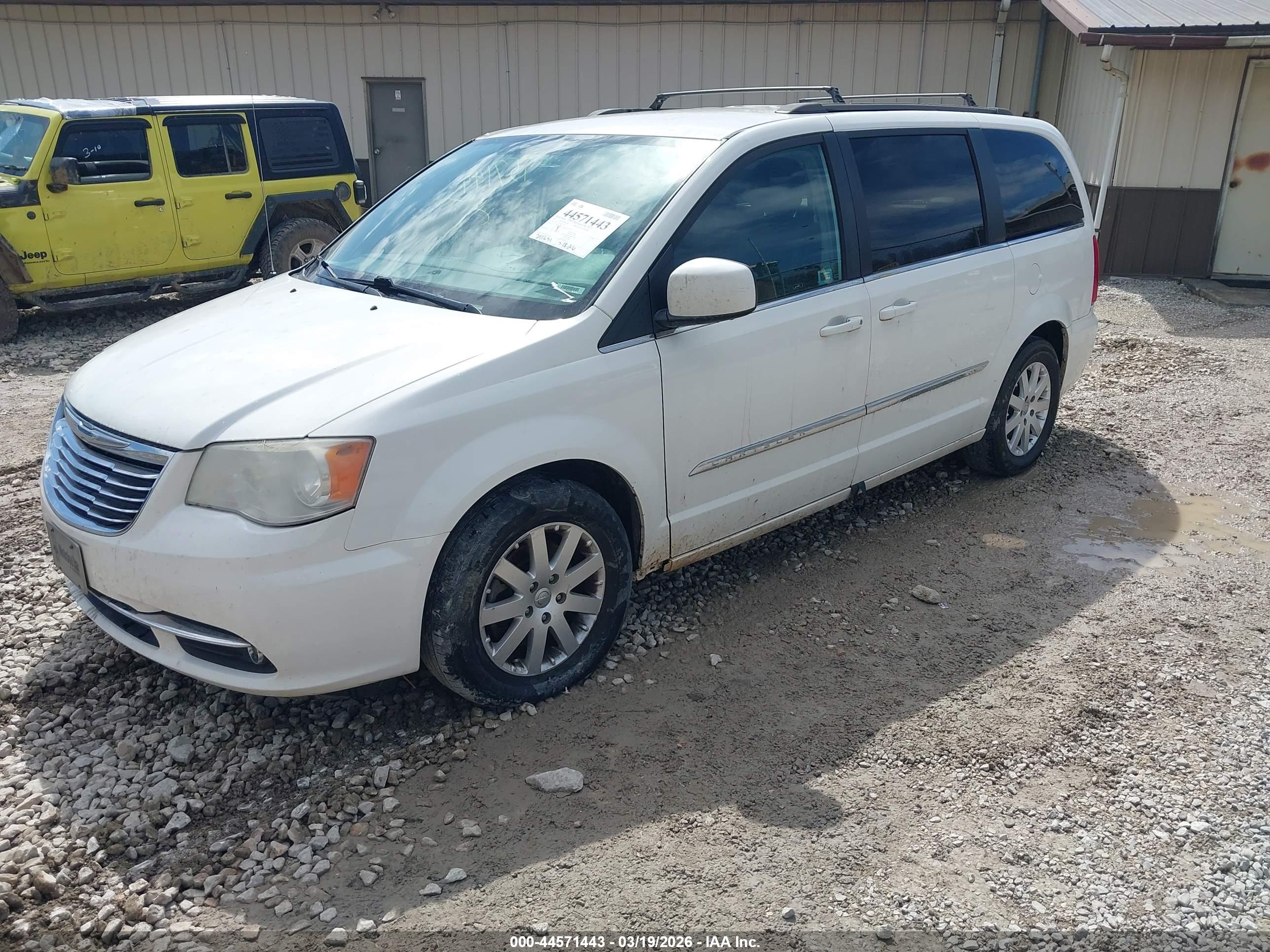 CHRYSLER TOWN image 2
