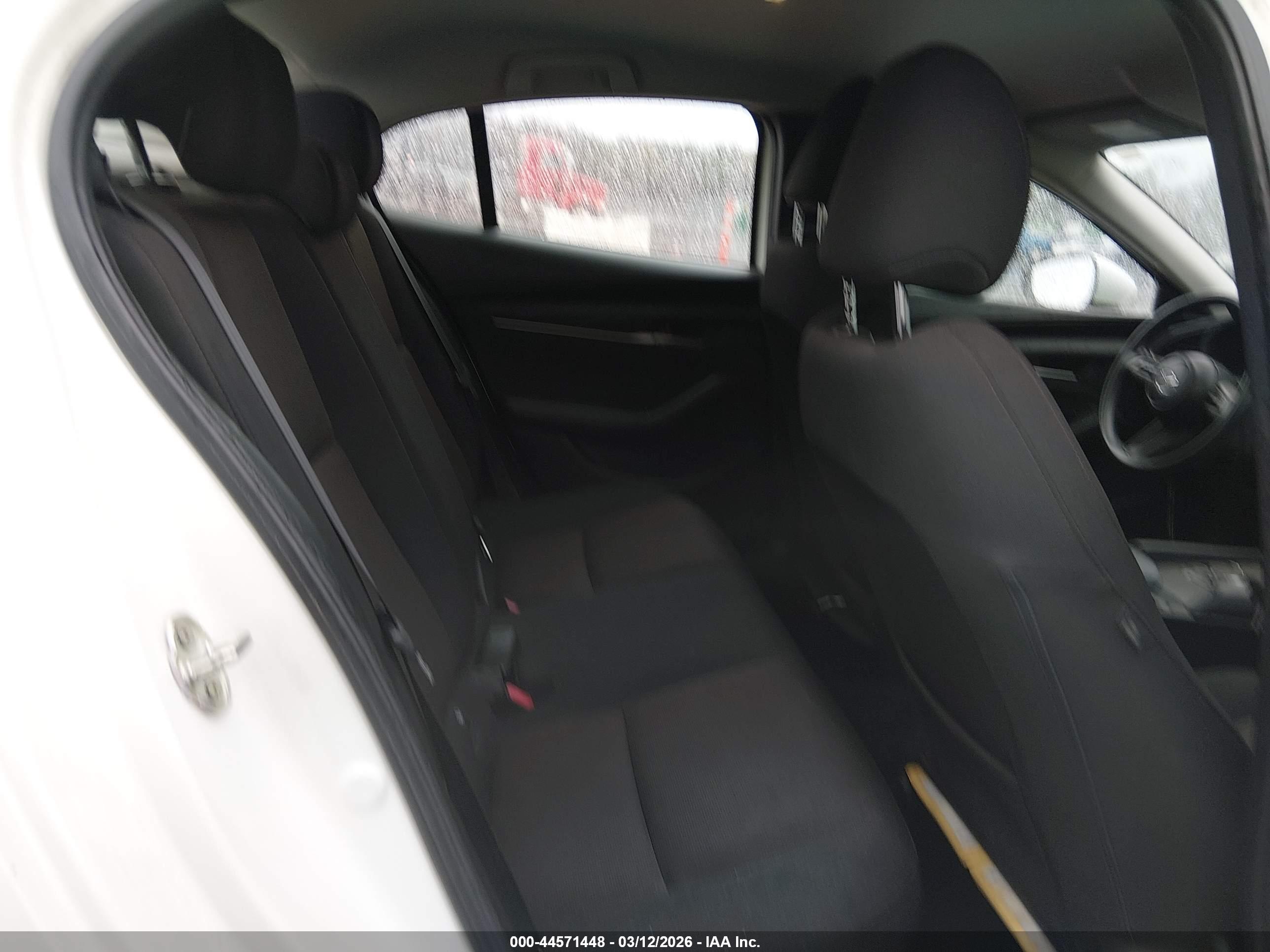 MAZDA MAZDA3 image 8