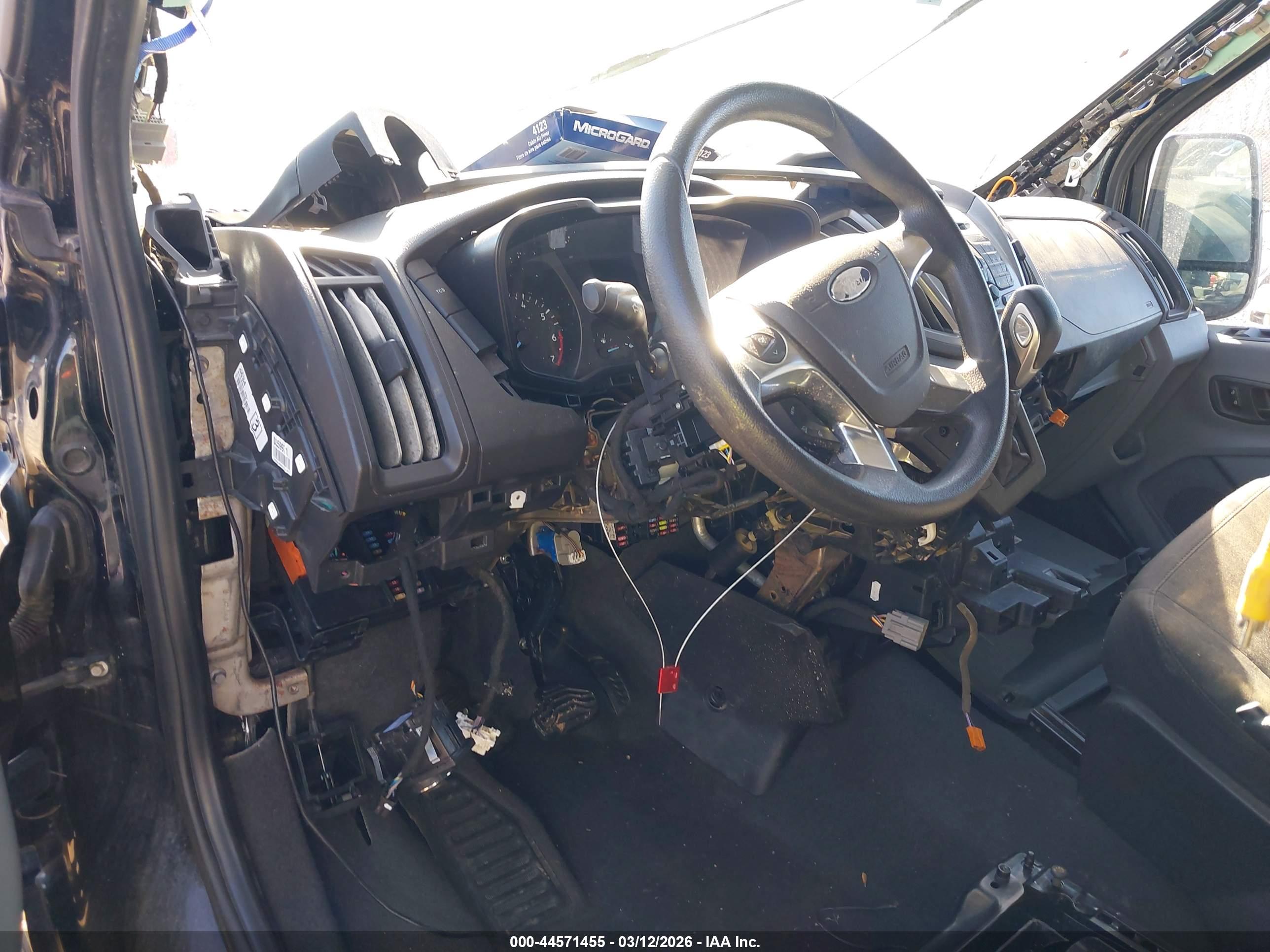 FORD TRANSIT-350 image 6