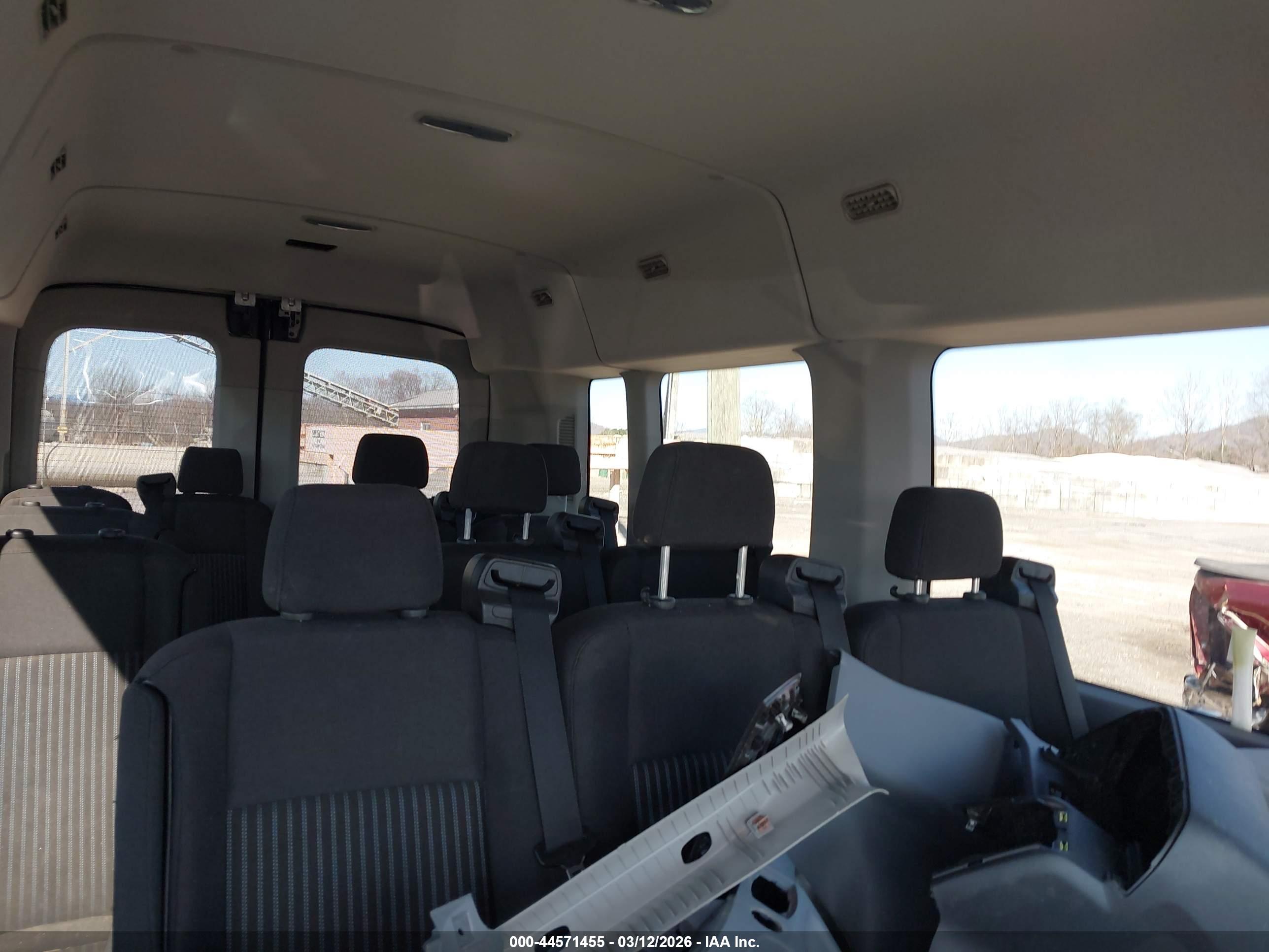 FORD TRANSIT-350 image 8