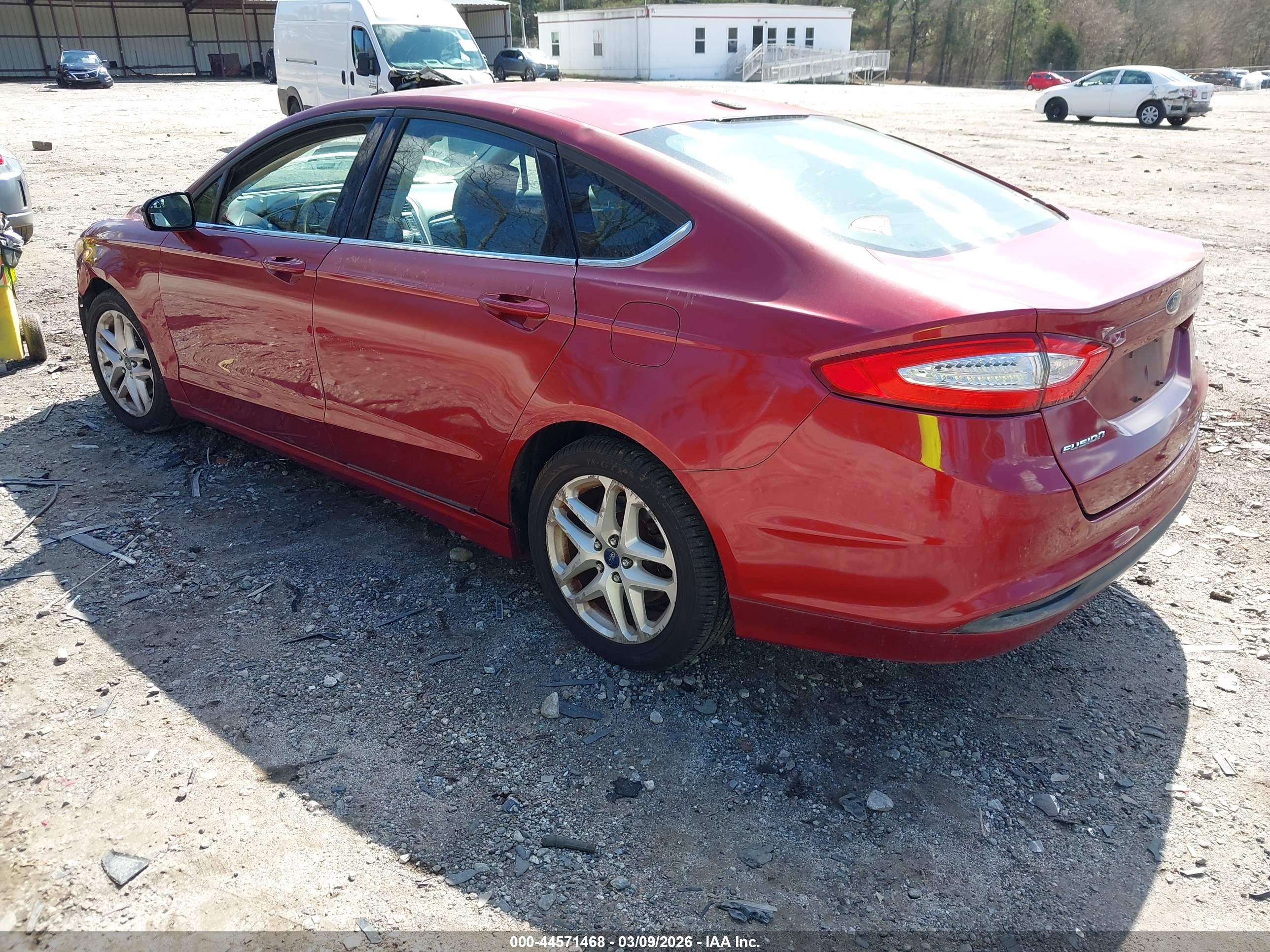 FORD FUSION image 3