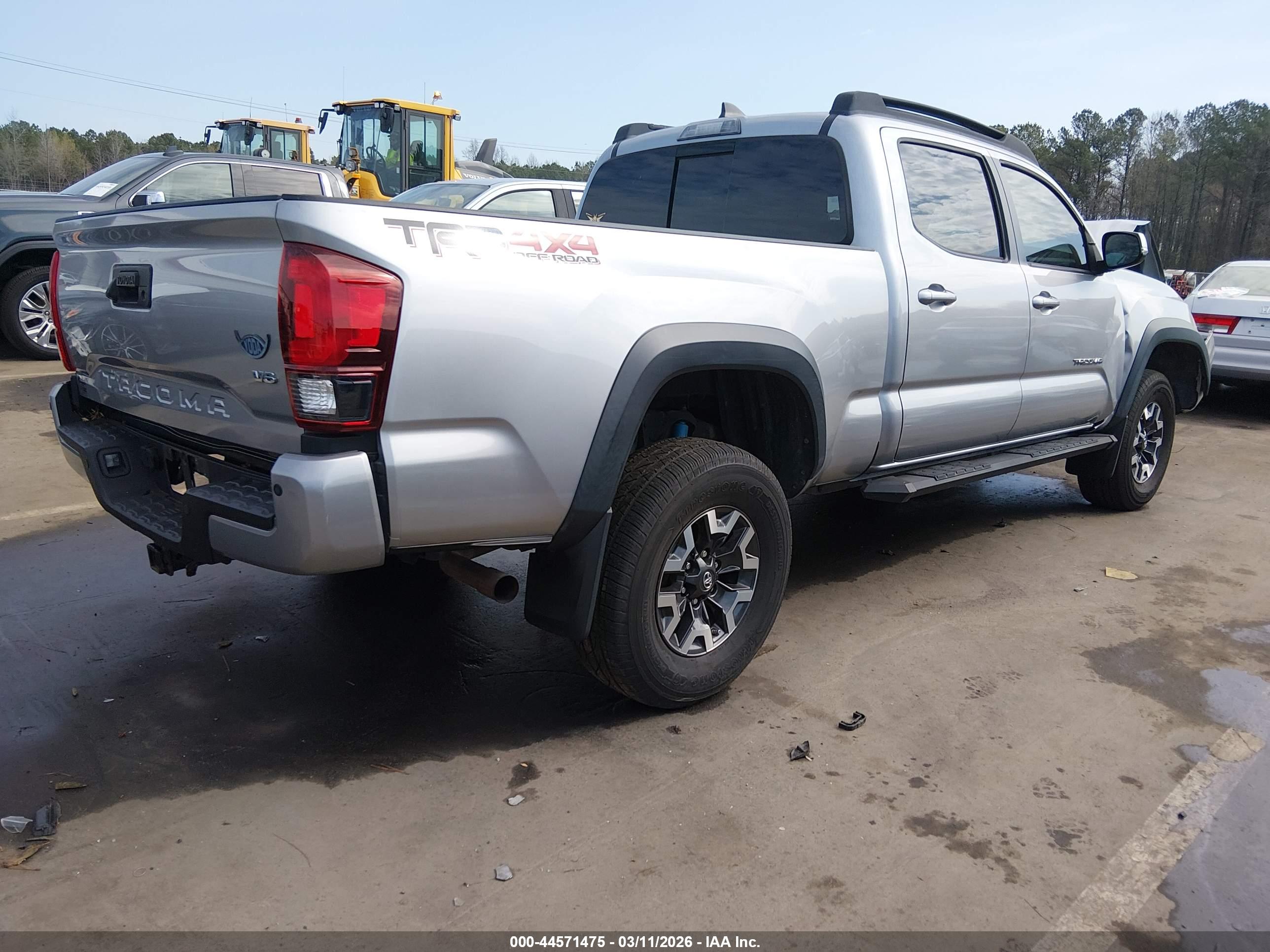 TOYOTA TACOMA image 4