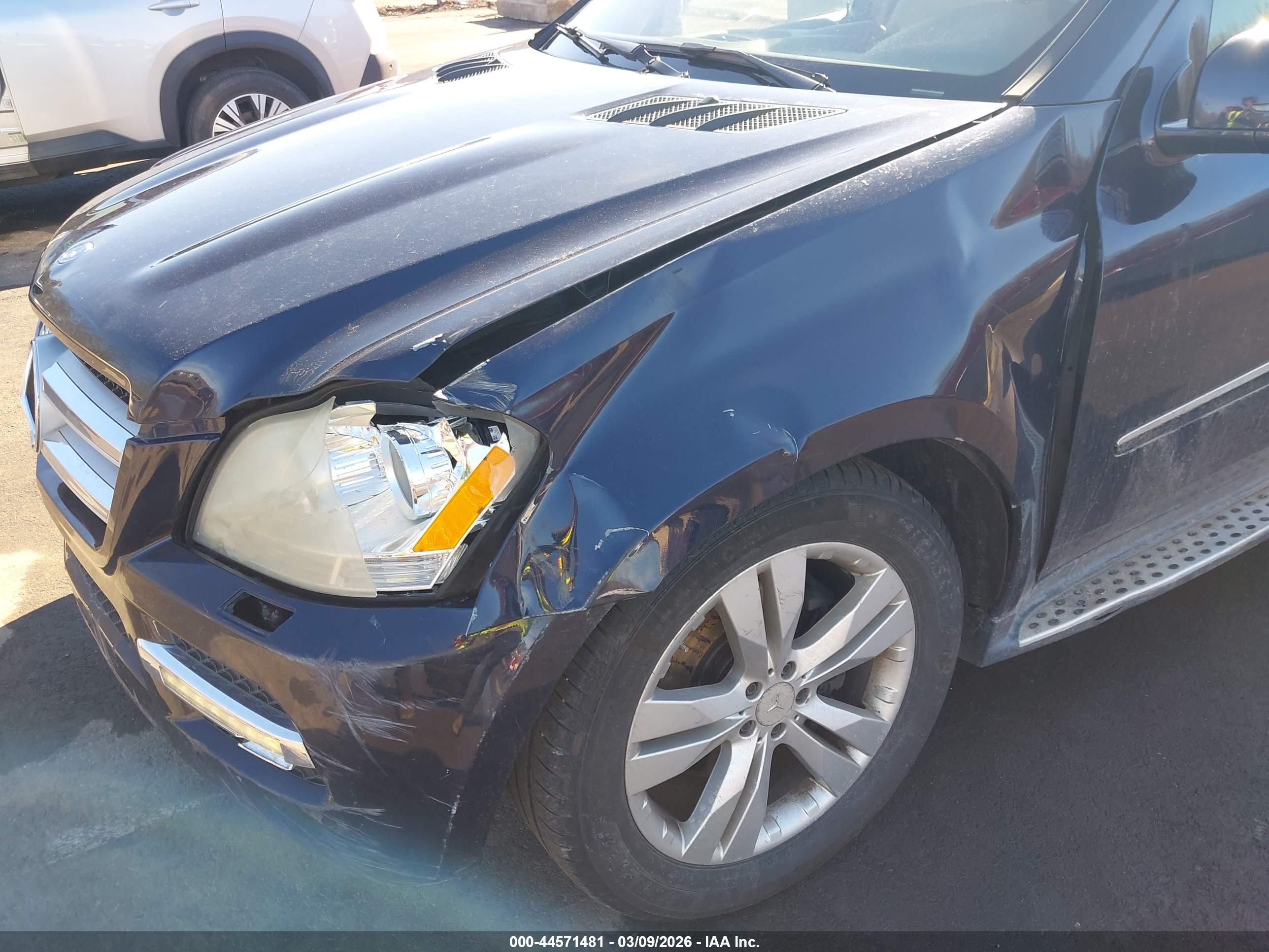 MERCEDES-BENZ GL-CLASS image 6