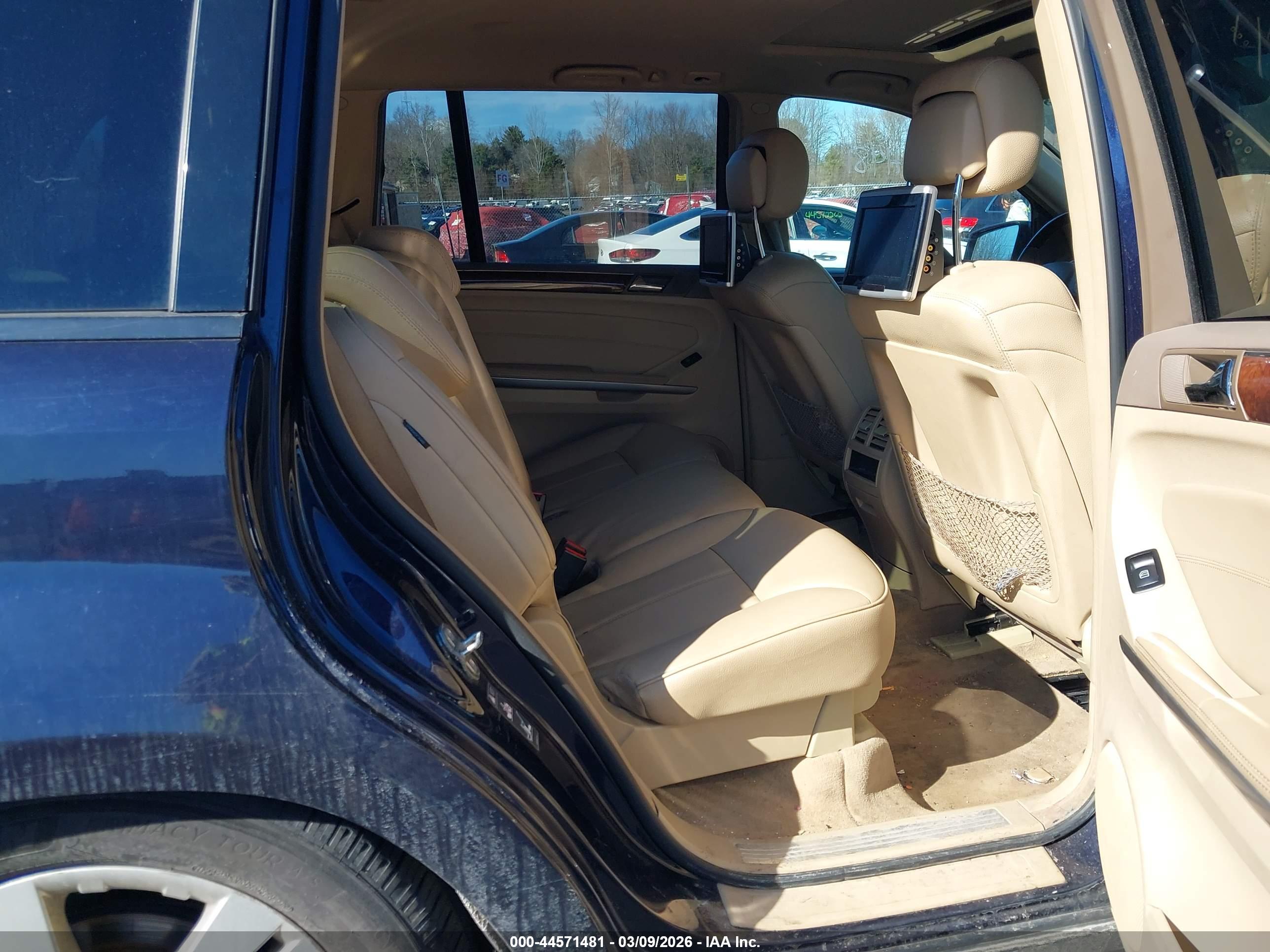 MERCEDES-BENZ GL-CLASS image 8