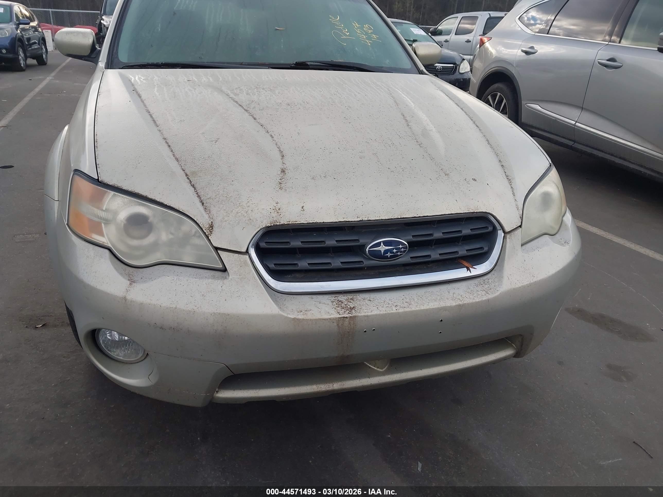 SUBARU OUTBACK image 6