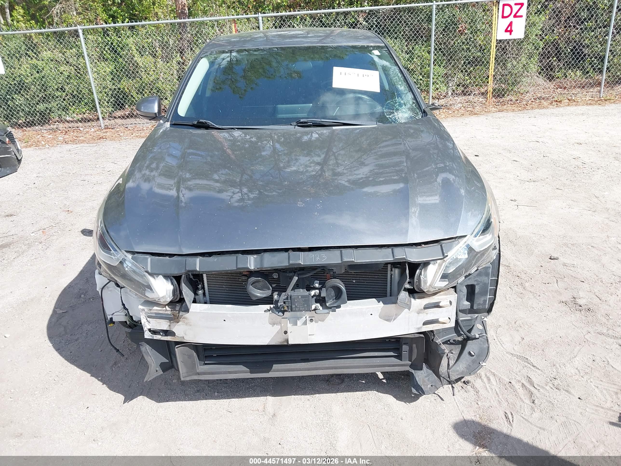 NISSAN ALTIMA image 6