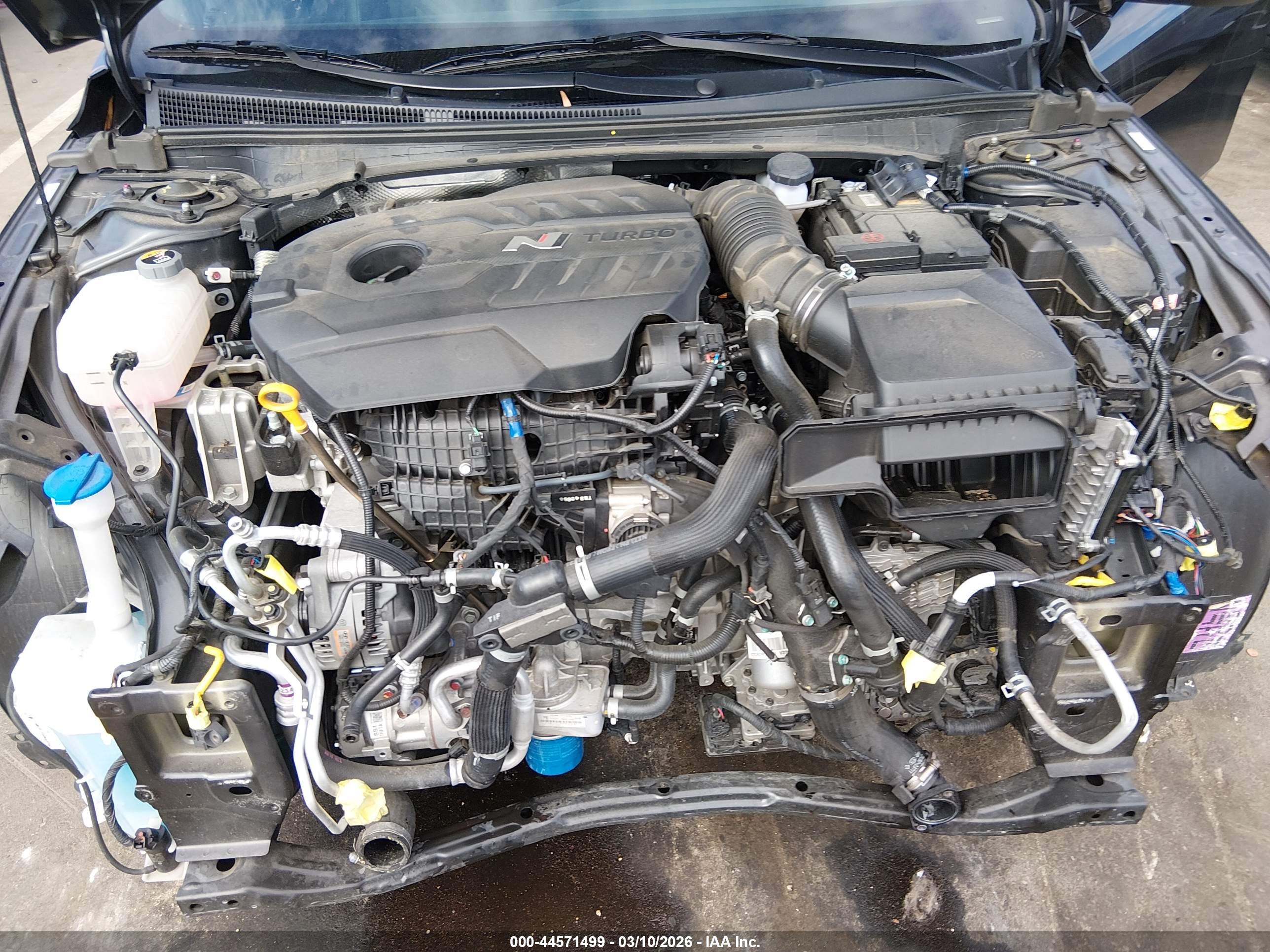 HYUNDAI ELANTRA image 10