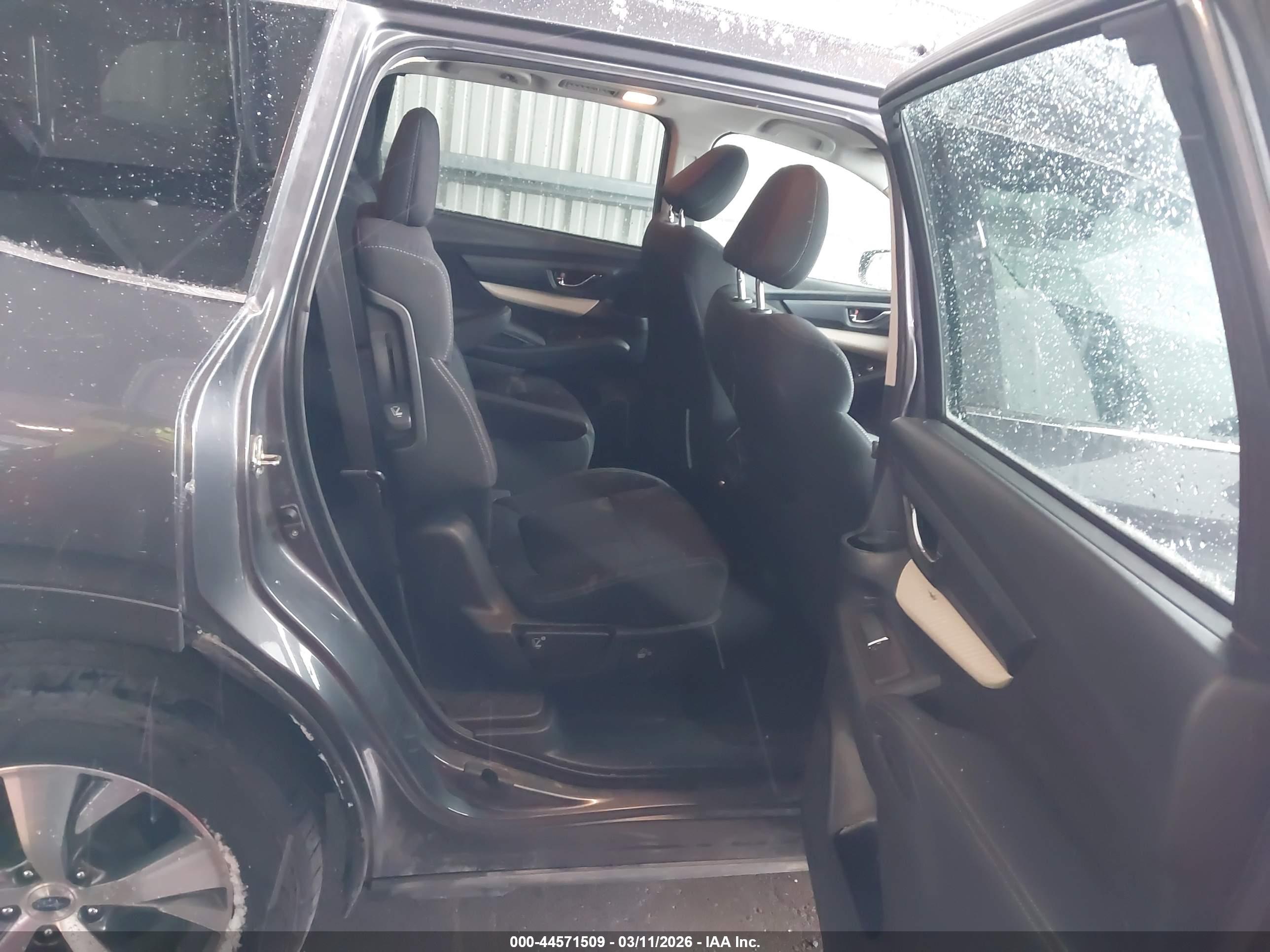 SUBARU ASCENT image 8