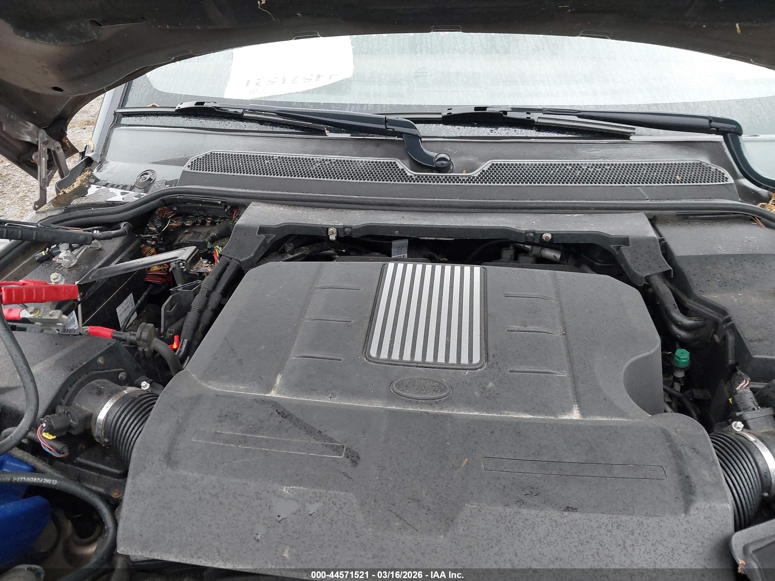 LAND ROVER image 10