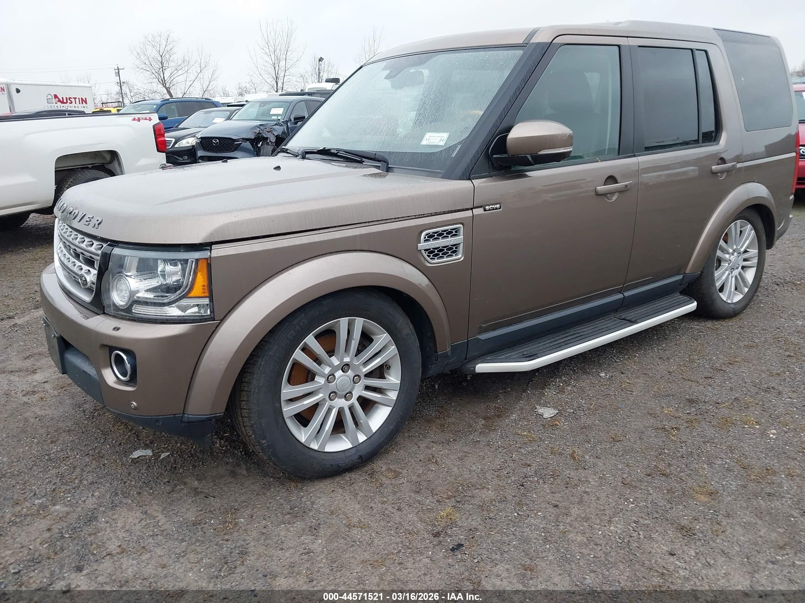 LAND ROVER image 2